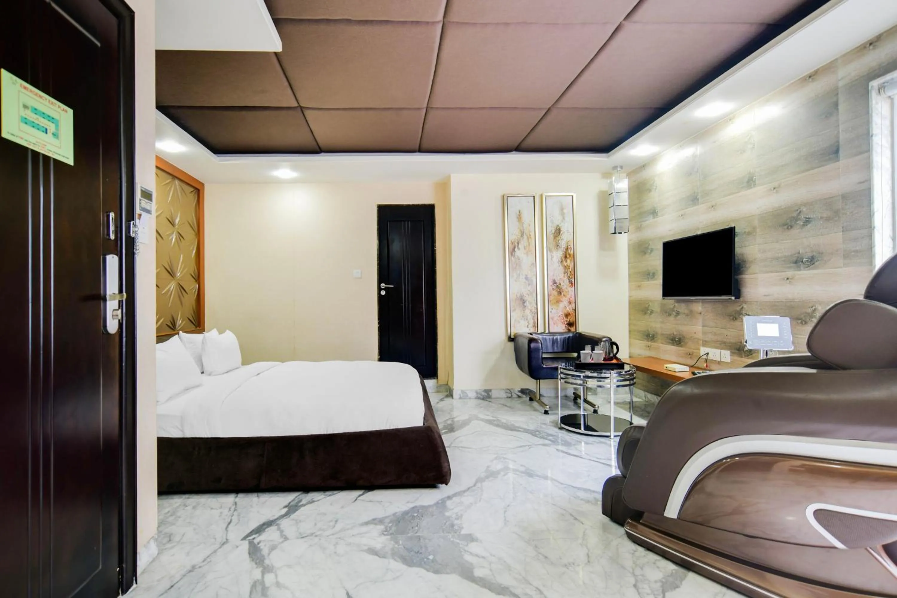 Bedroom, Bed in Palette by CheckIn Chappan Market Indore Formerly Sapphire Star