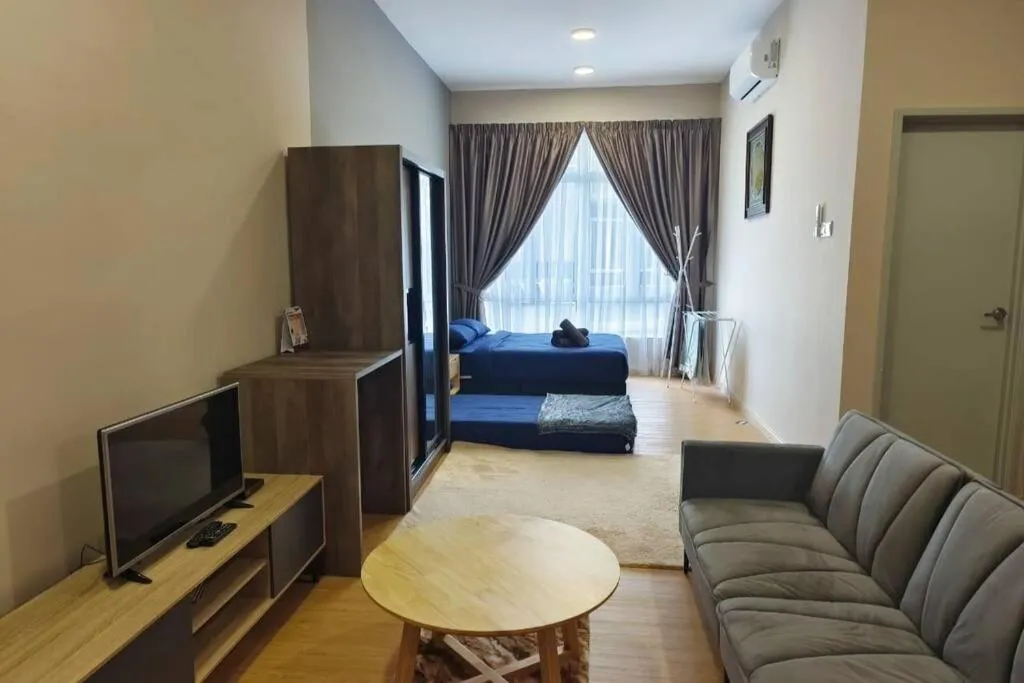 LV7 Vhomez Kuantan 1-4 pax