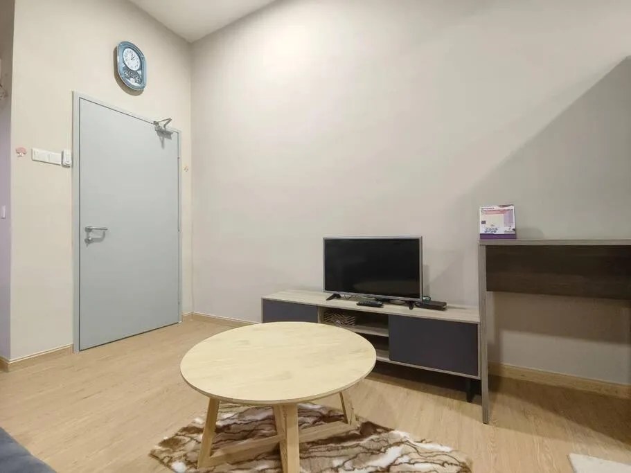 LV7 Vhomez Kuantan 1-4 pax