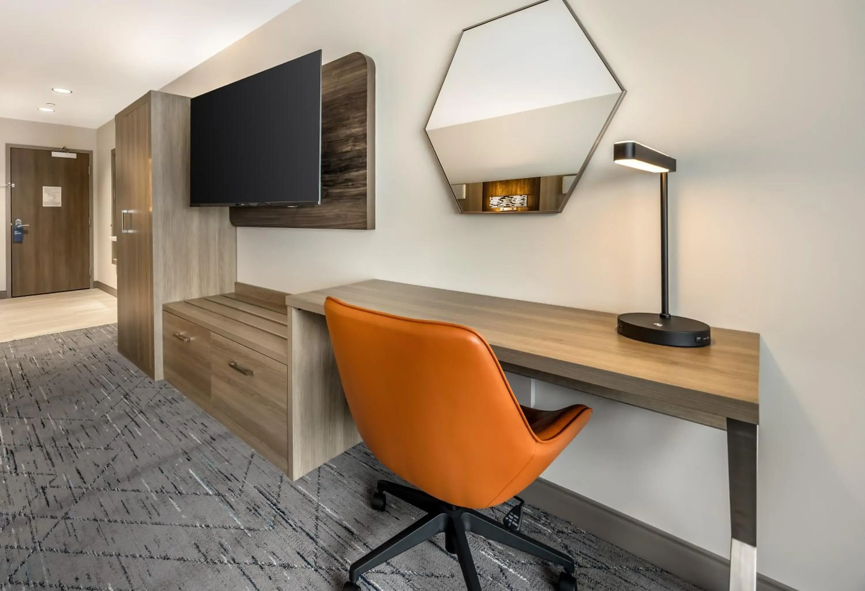 Standard Room in Holiday Inn Express & Suites Nashville West End - Univ Area by IHG Standard Room in Holiday Inn Express & Suites Nashville West End - Univ Area by IHG