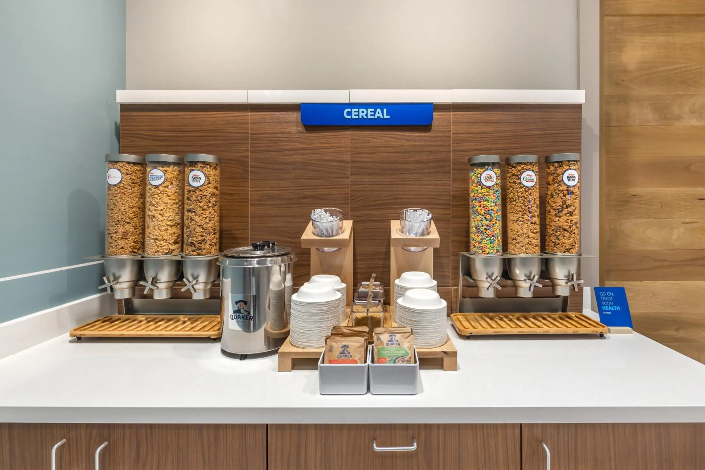 Buffet breakfast in Holiday Inn Express & Suites Nashville West End - Univ Area by IHG