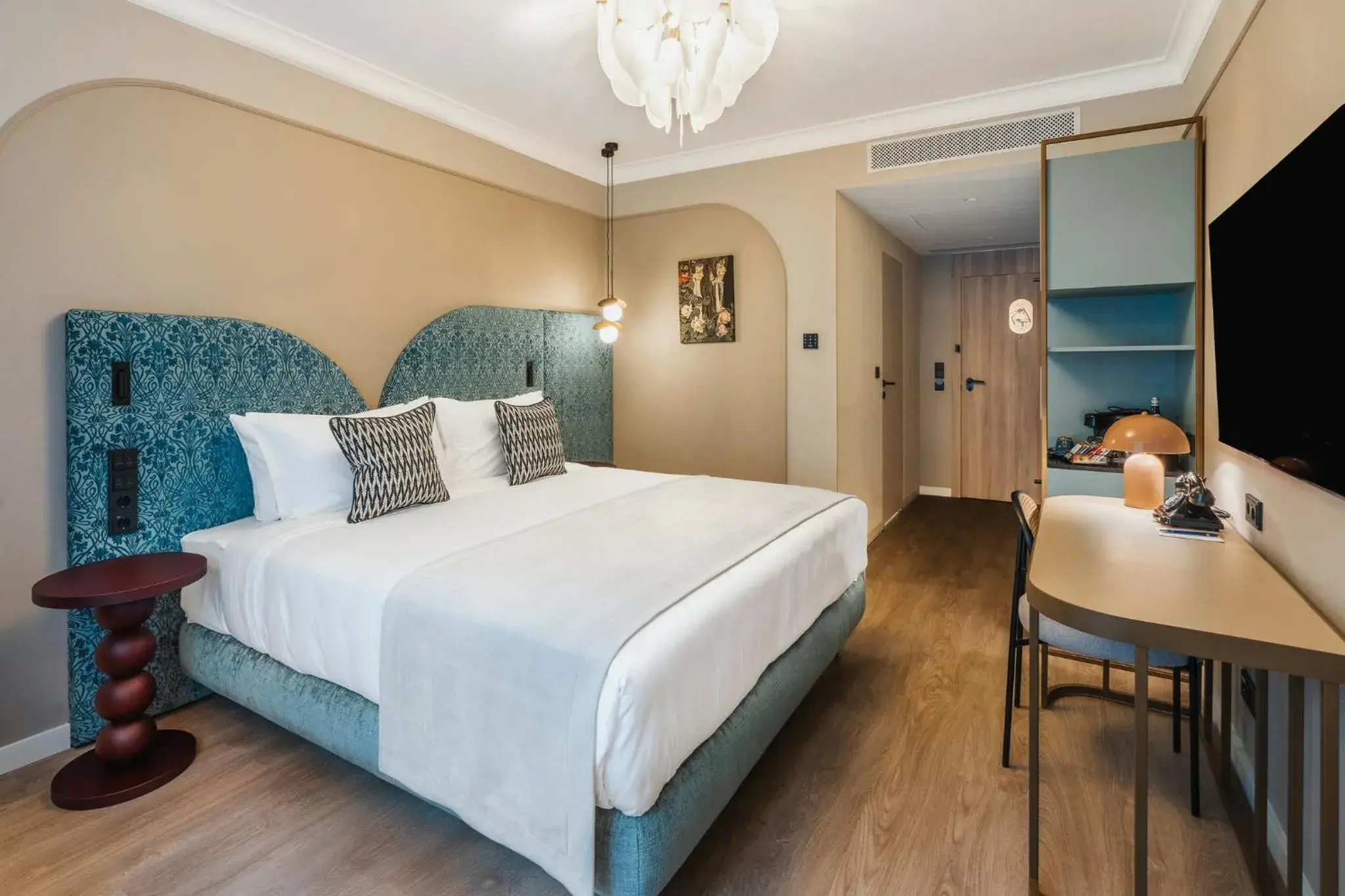 Standard King Room in Hotel Indigo Krakow - Wawel Castle by IHG Standard King Room in Hotel Indigo Krakow - Wawel Castle by IHG