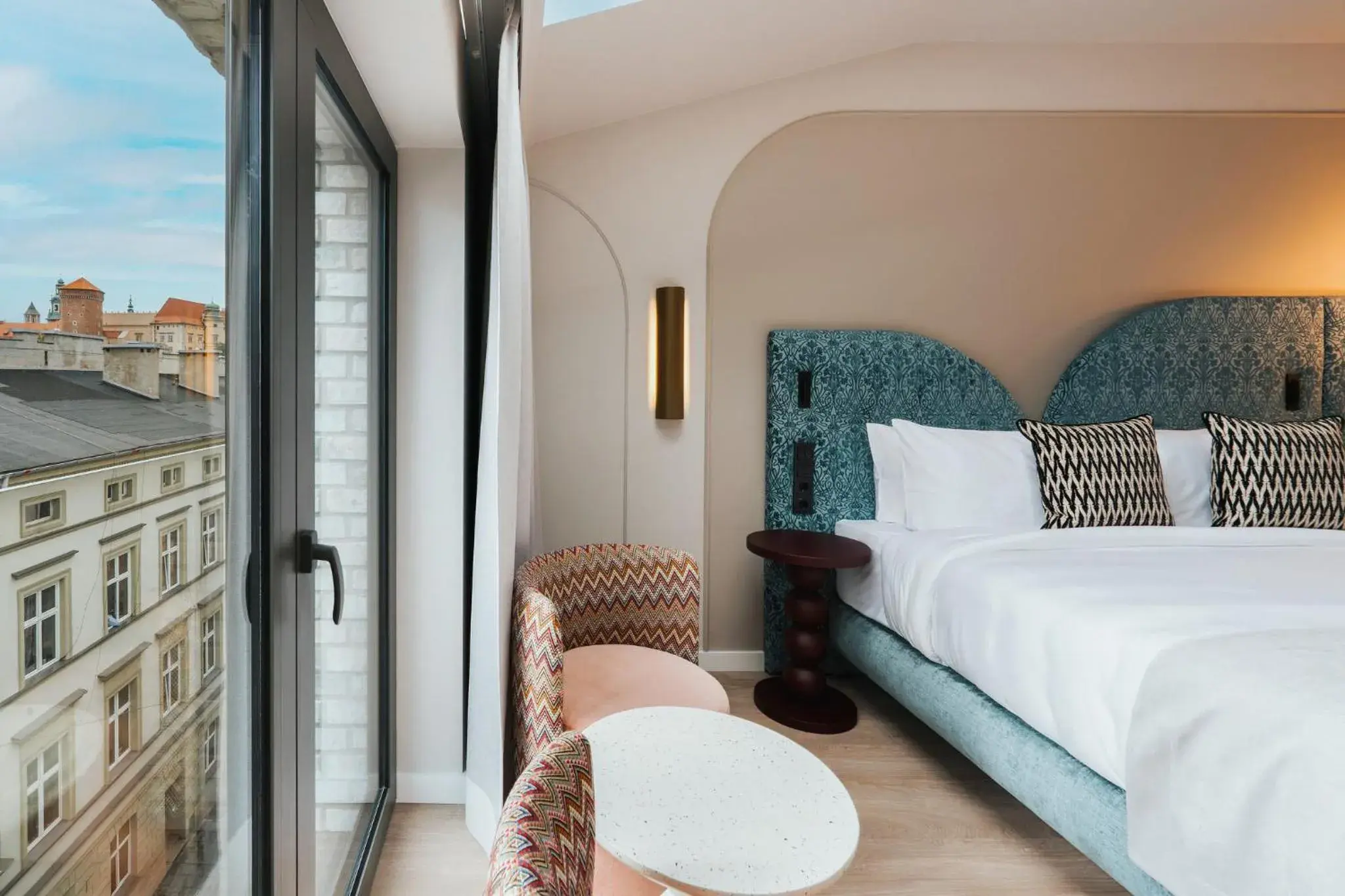 Standard King Room with Royal Castle View in Hotel Indigo Krakow - Wawel Castle by IHG Standard King Room with Royal Castle View in Hotel Indigo Krakow - Wawel Castle by IHG