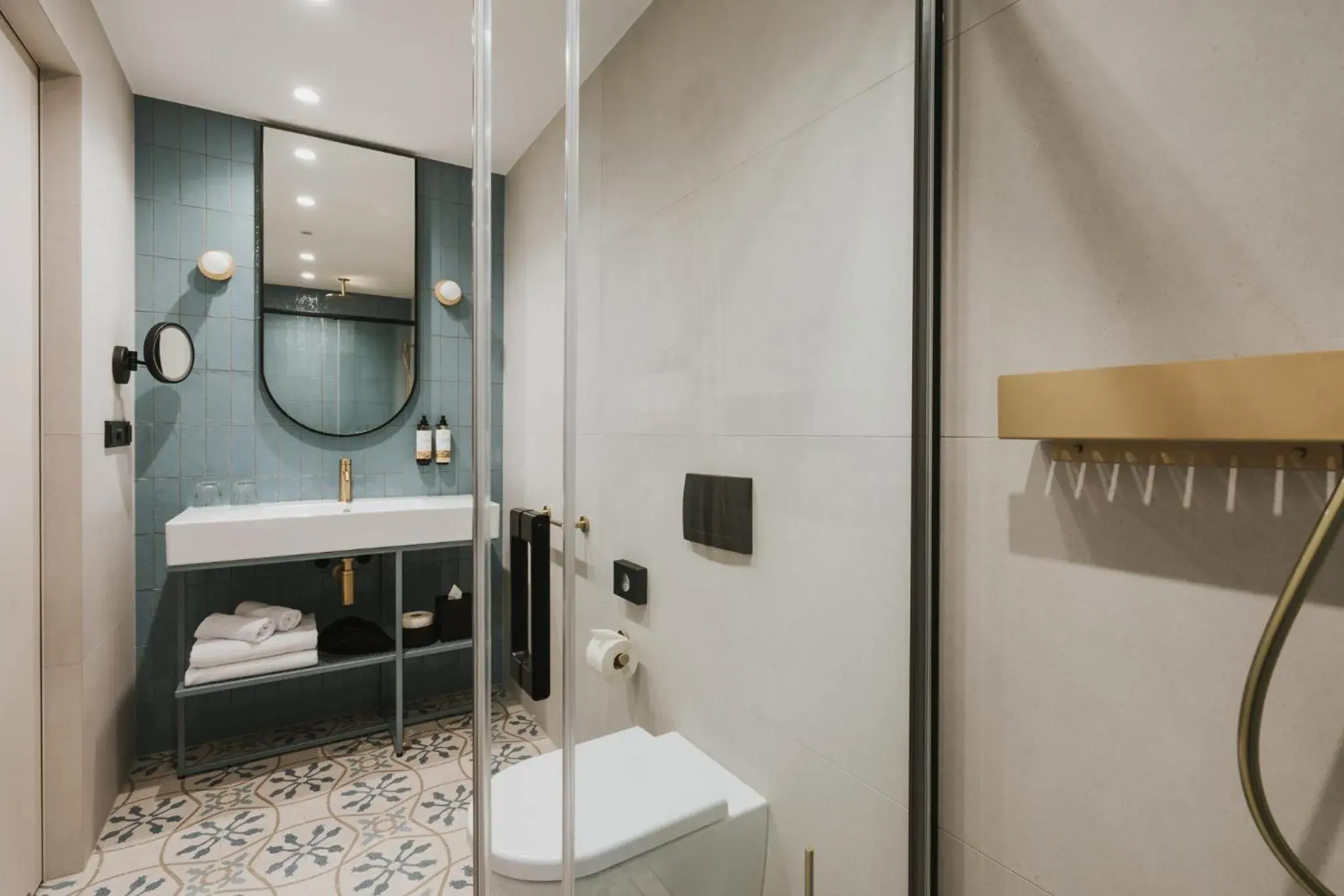 Standard Queen Room in Hotel Indigo Krakow - Wawel Castle by IHG Standard Queen Room in Hotel Indigo Krakow - Wawel Castle by IHG