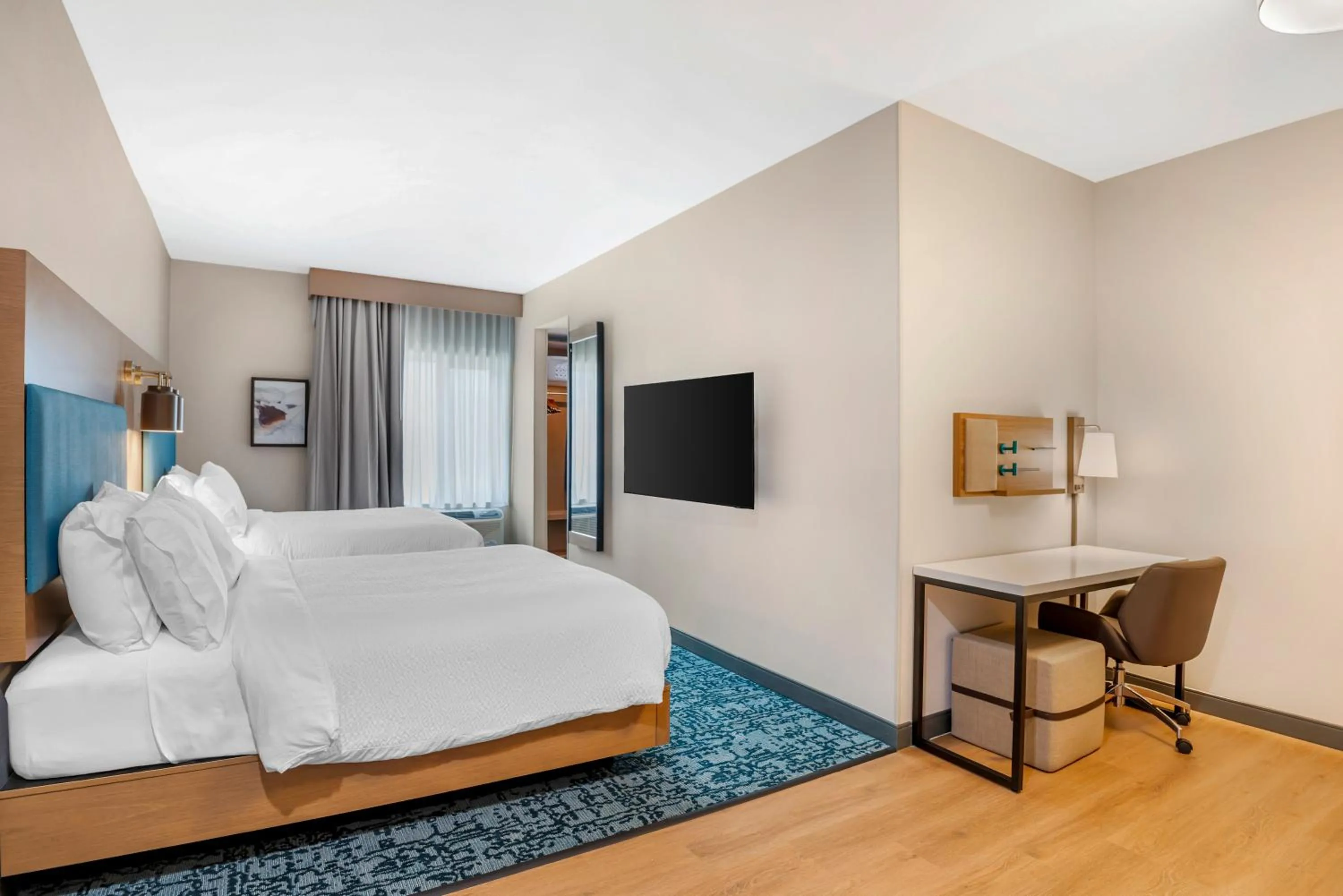 Bed in Candlewood Suites Chester - Richmond by IHG