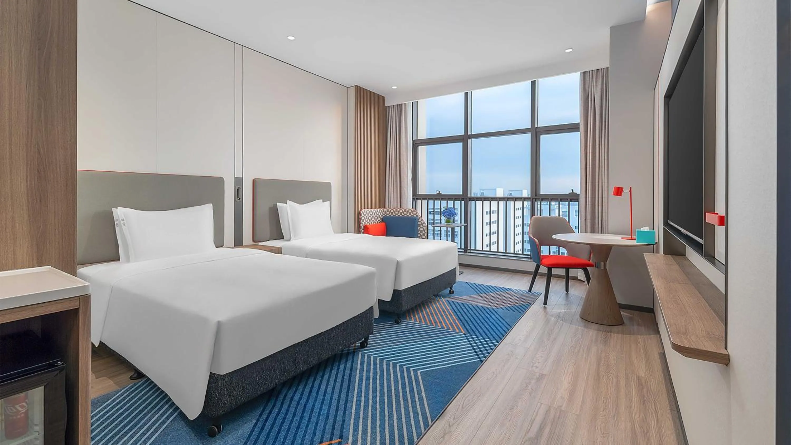 Bed in Holiday Inn Express Foshan Shunde Lecong by IHG