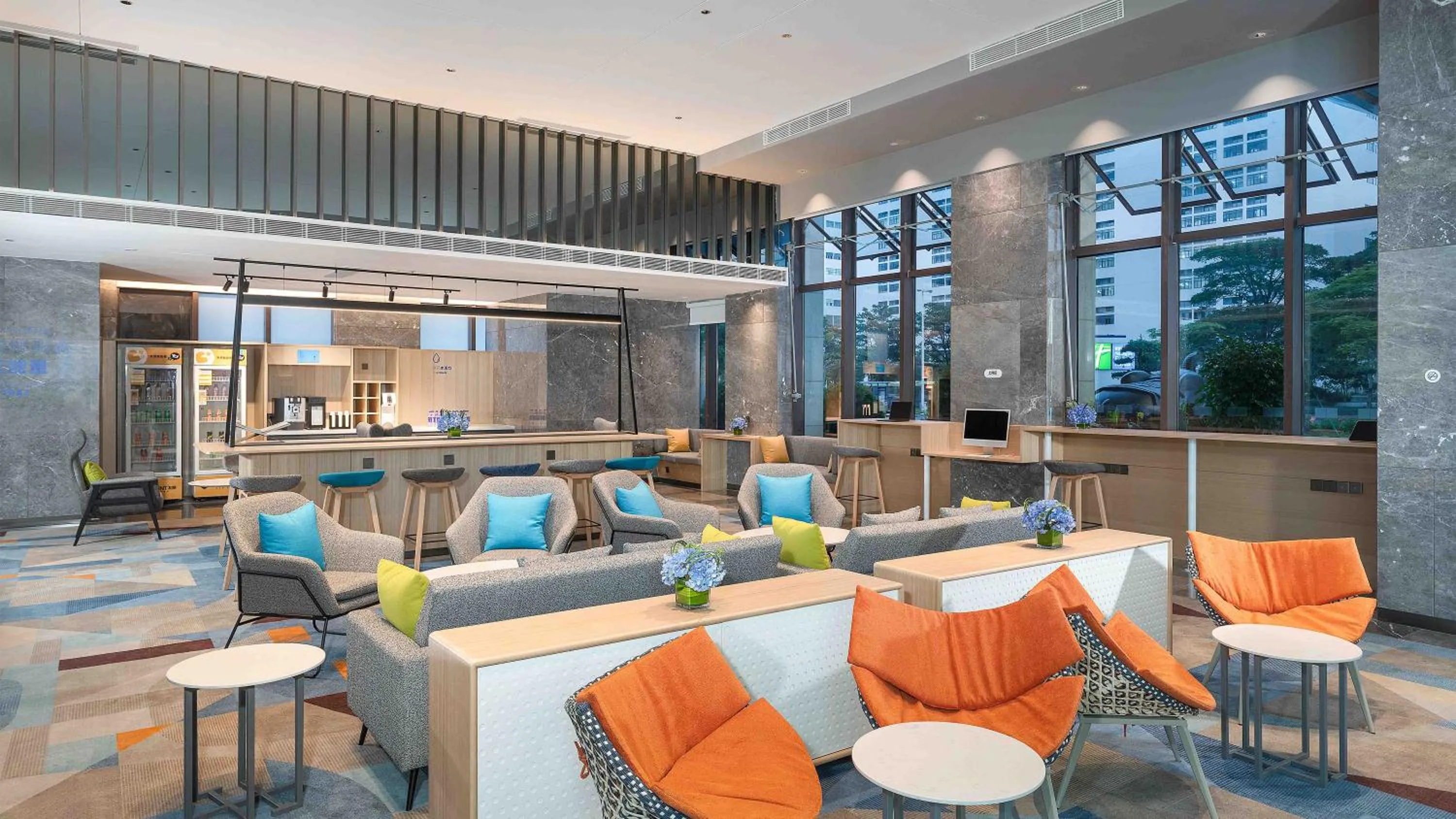 Lobby or reception in Holiday Inn Express Foshan Shunde Lecong by IHG