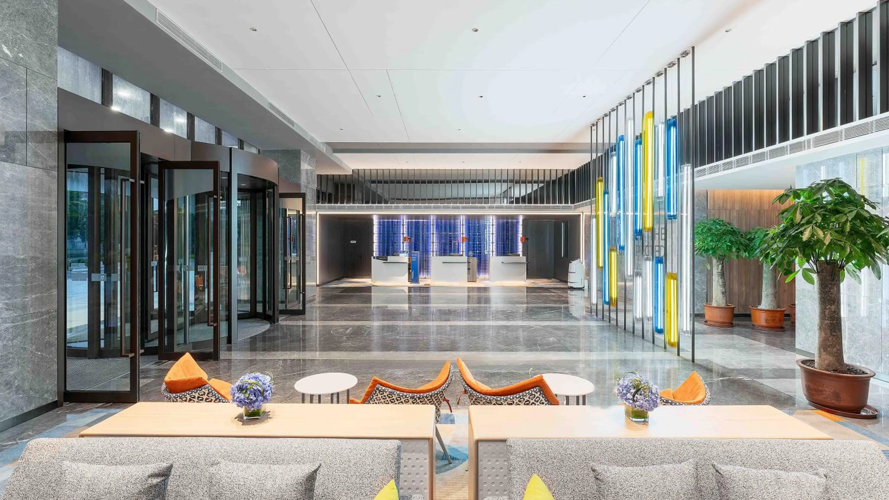 Lobby or reception in Holiday Inn Express Foshan Shunde Lecong by IHG