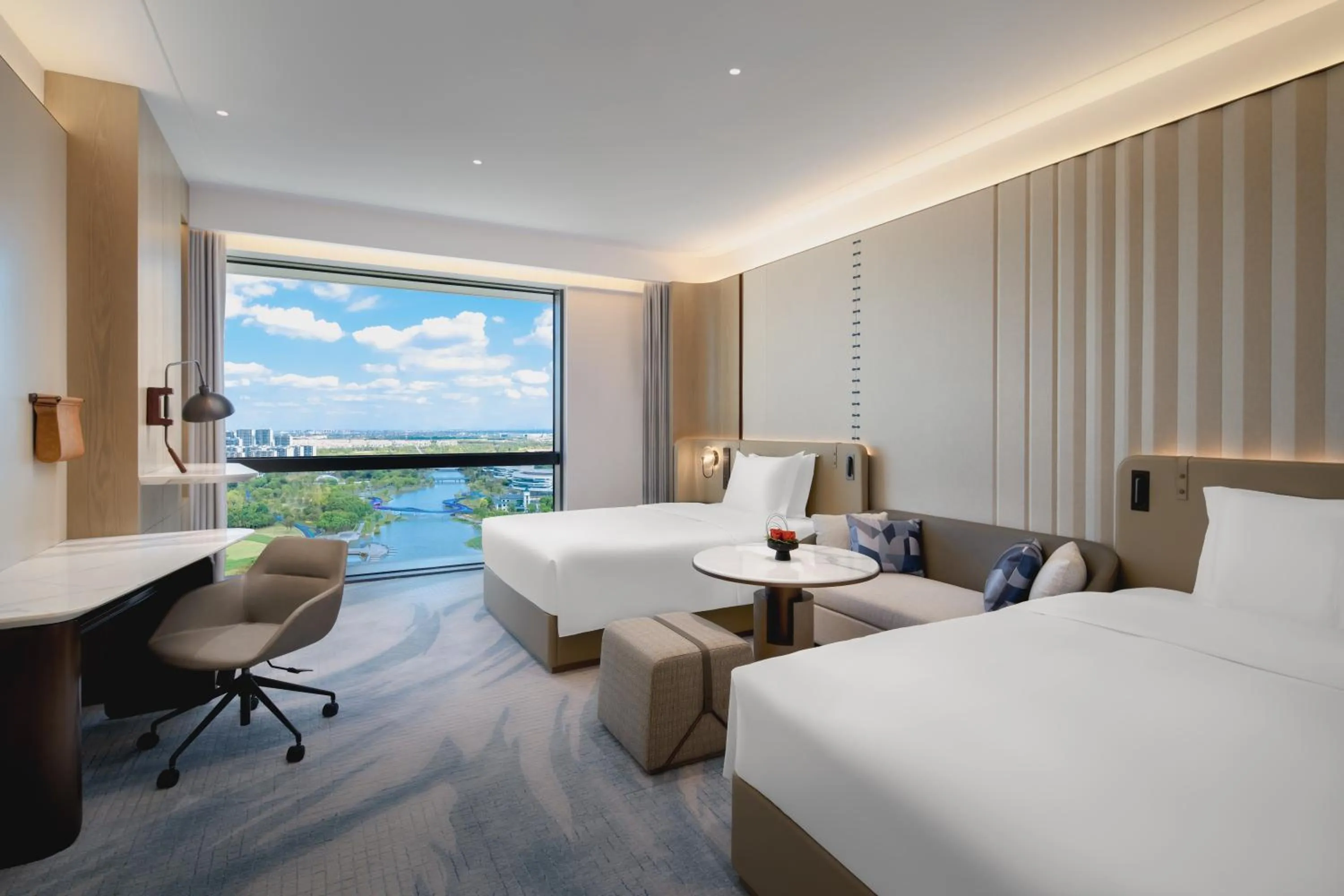 Photo of the whole room, Bed in Crowne Plaza Kunshan East by IHG