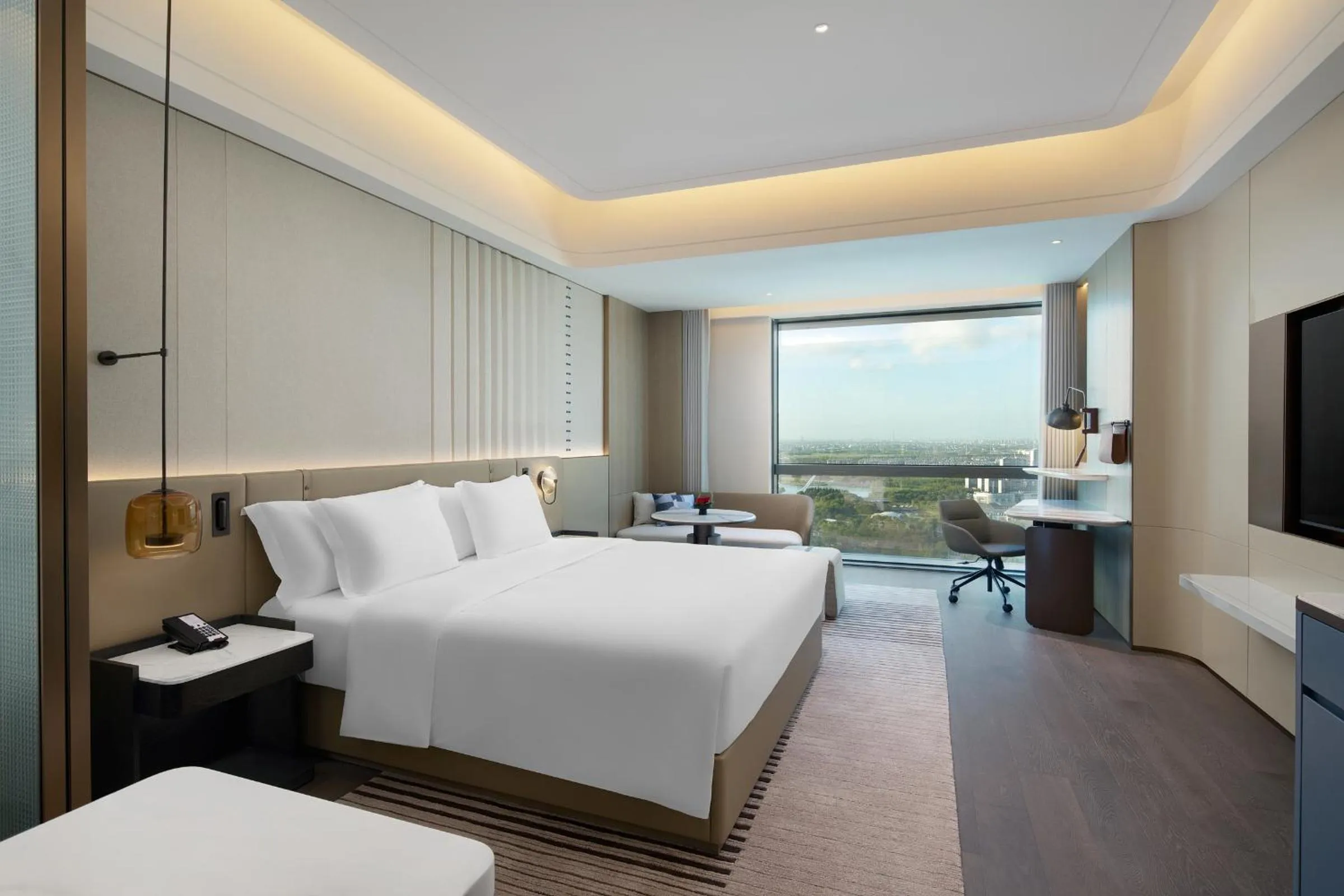 Photo of the whole room, Bed in Crowne Plaza Kunshan East by IHG