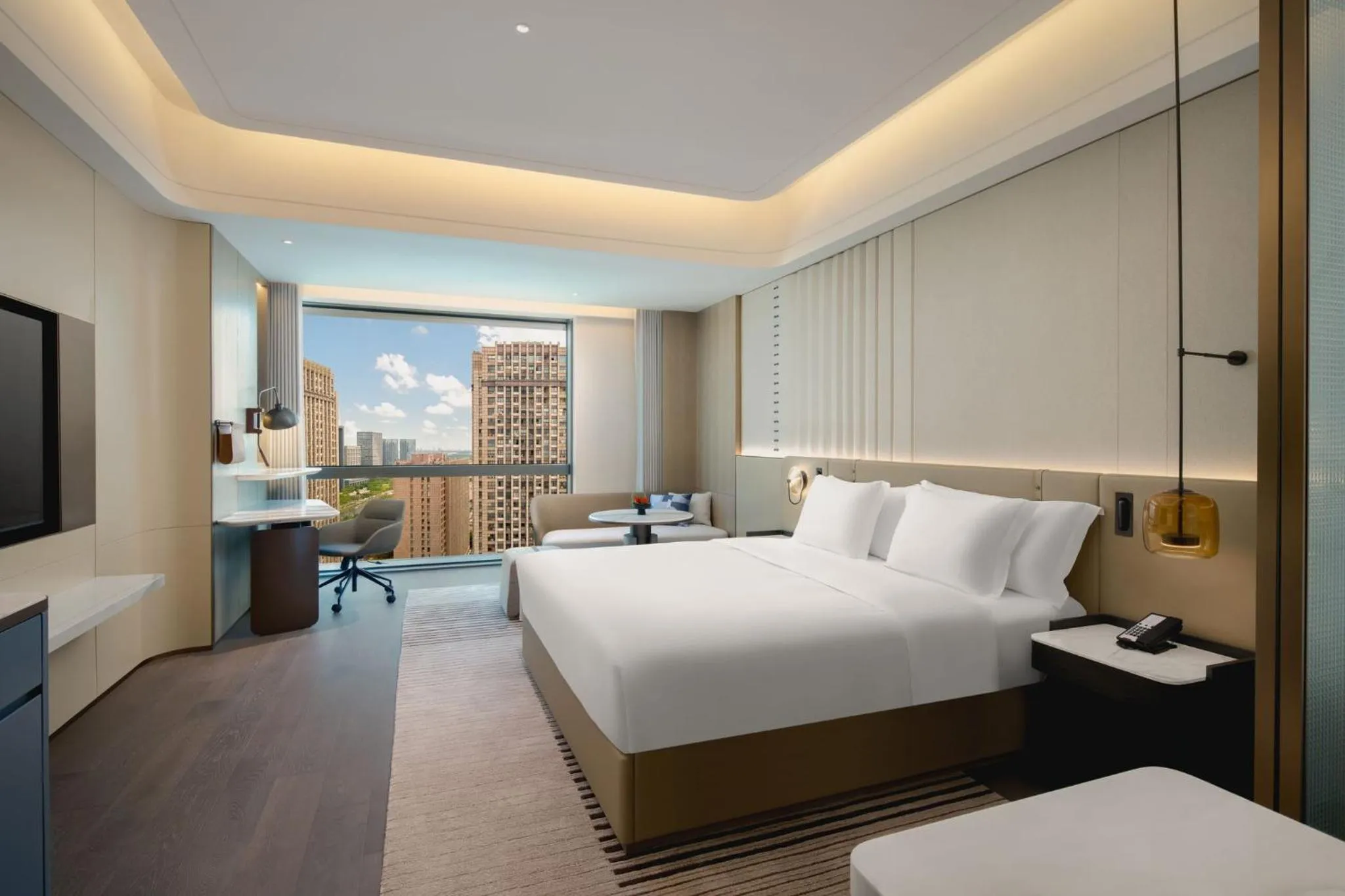 Photo of the whole room, Bed in Crowne Plaza Kunshan East by IHG