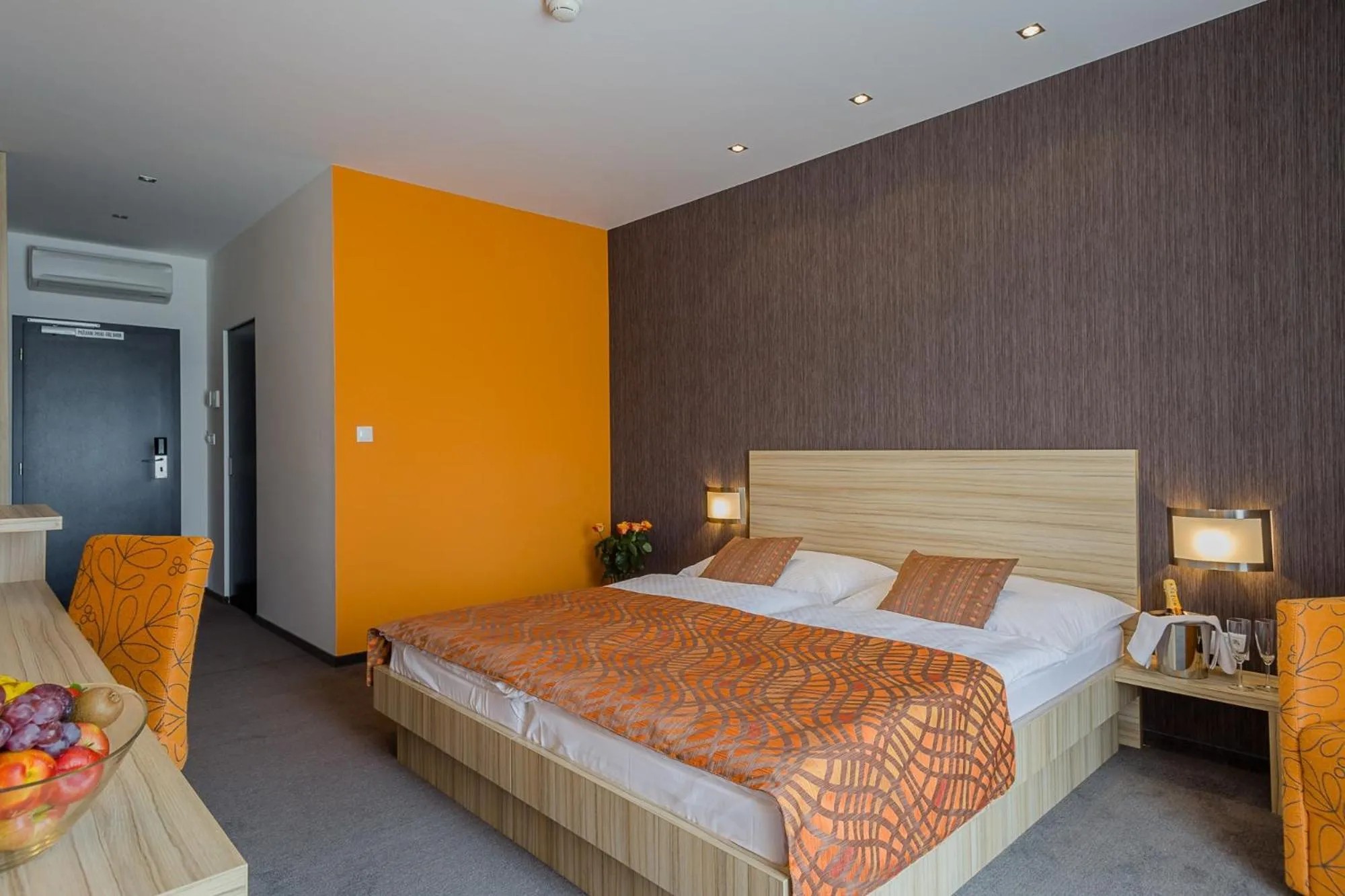 Double Room in Hotel TENIS
