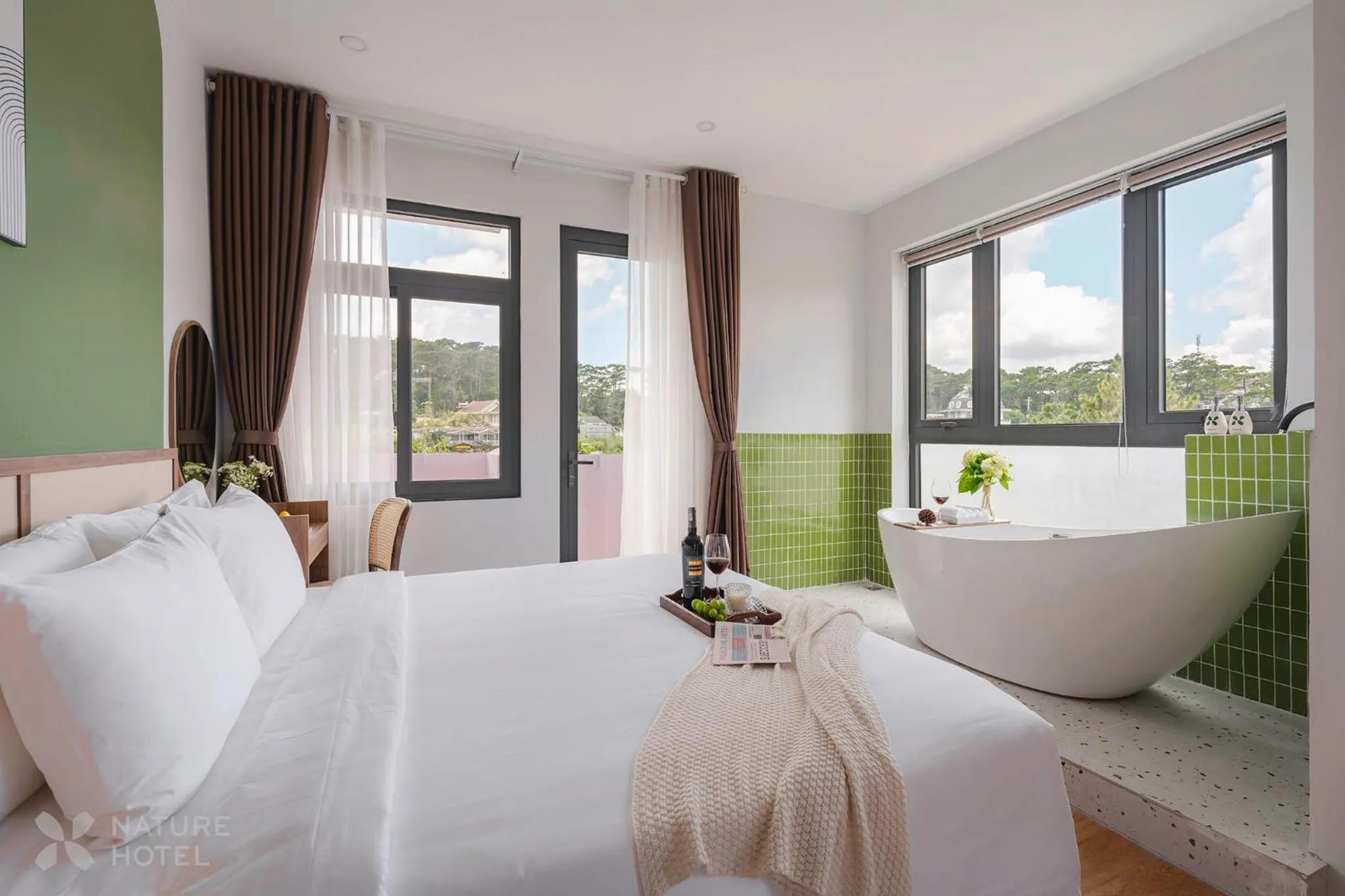 Bed in Nature Hotel - Le Hong Phong
