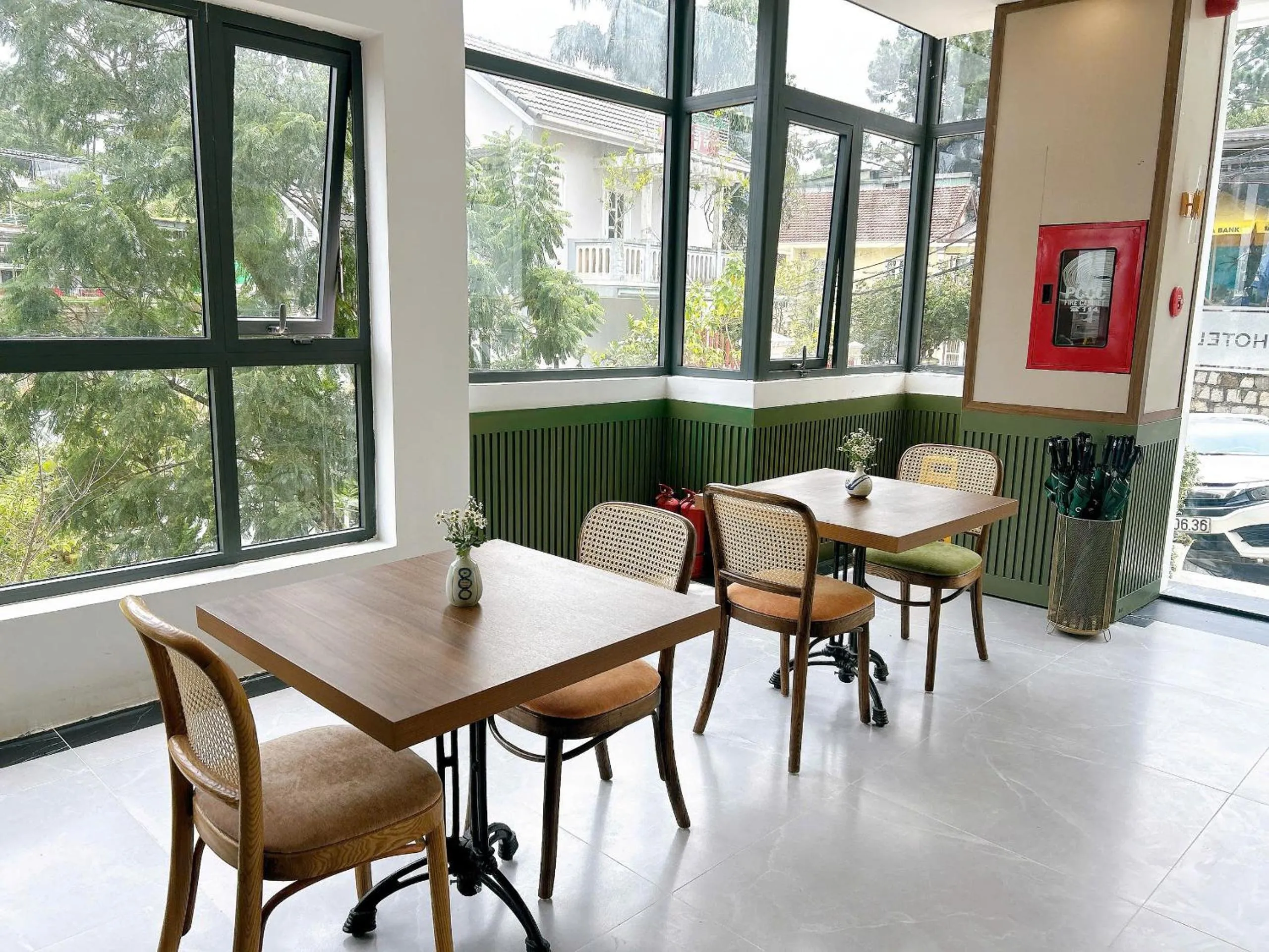 Restaurant/places to eat in Nature Hotel - Le Hong Phong