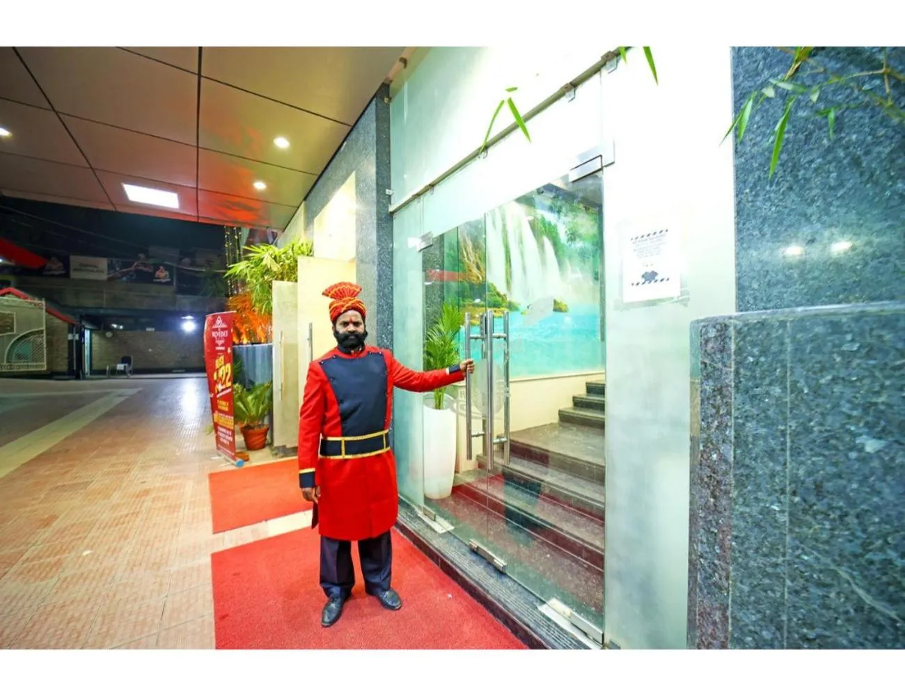 People in The Red Velvet Hotel Samarpan, Patna