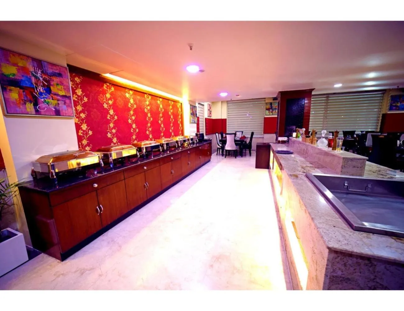 Kitchen or kitchenette in The Red Velvet Hotel Samarpan, Patna