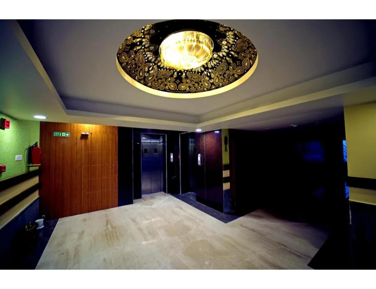 elevator in The Red Velvet Hotel Samarpan, Patna