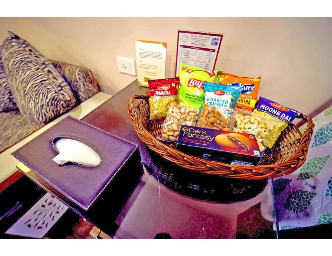 Living room in The Red Velvet Hotel Samarpan, Patna