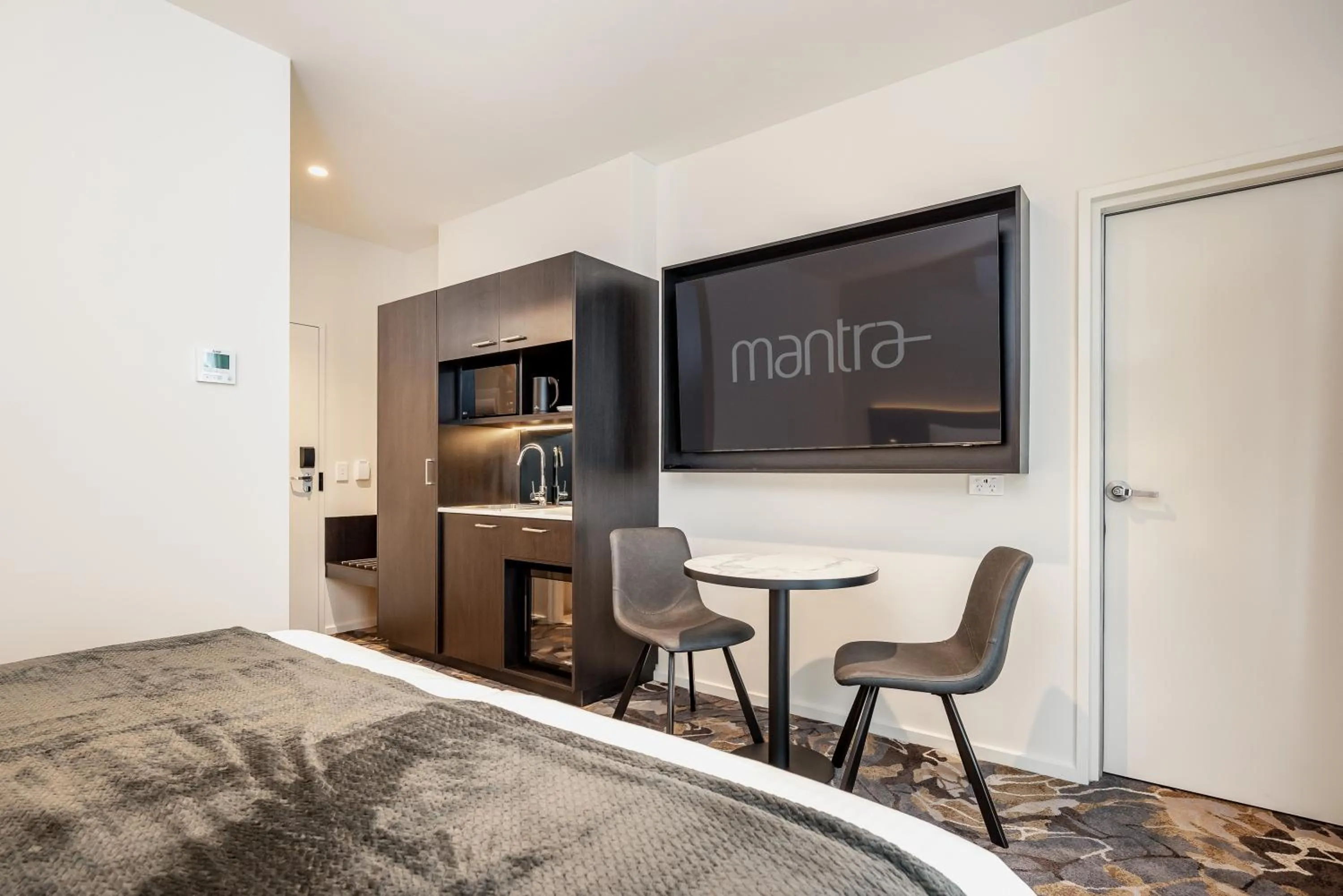 Bedroom, Bed in Mantra Shepparton