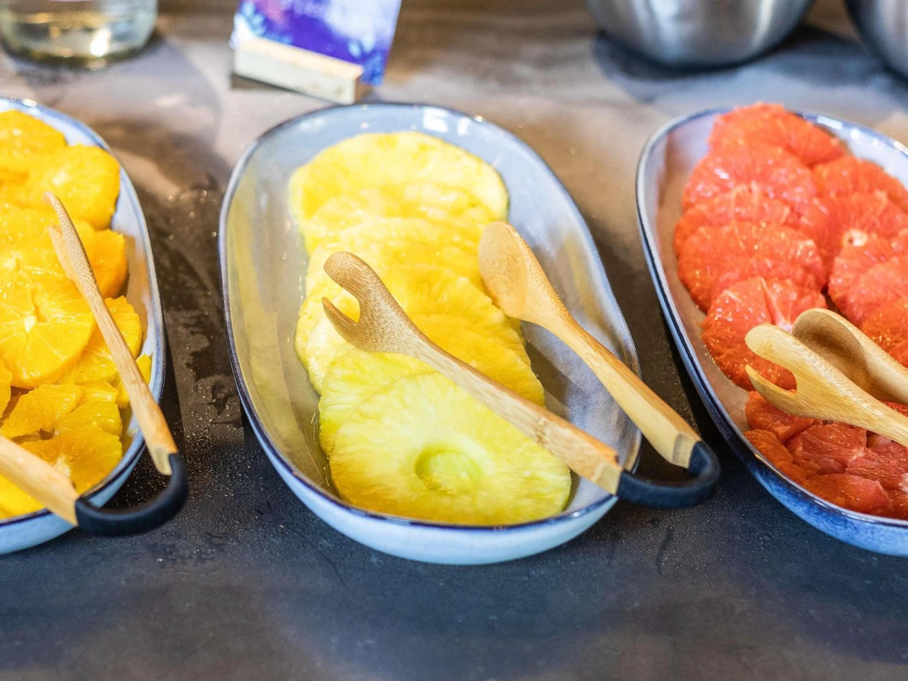 Lounge or bar in Mercure Muscat