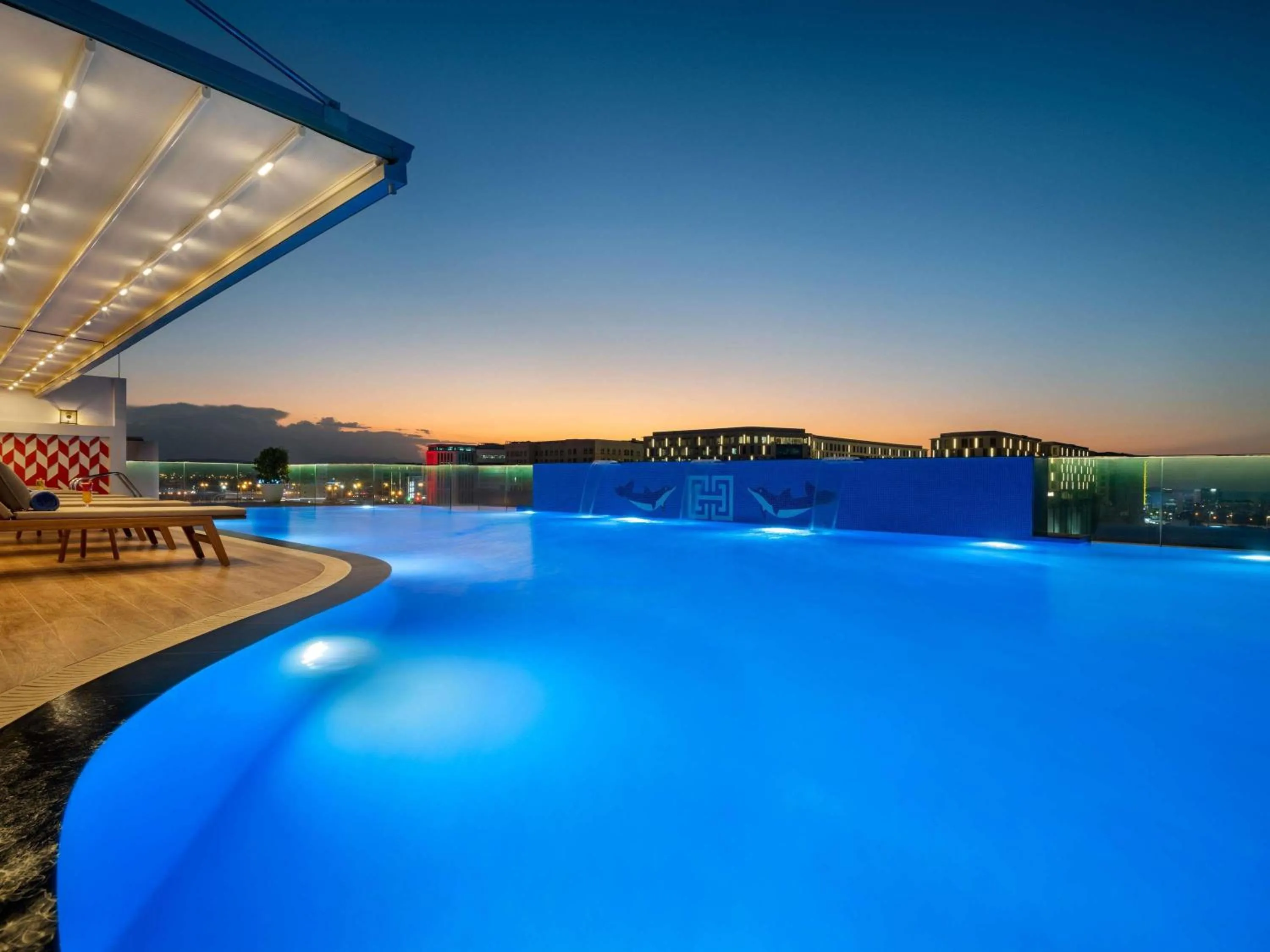 Pool view in Mercure Muscat