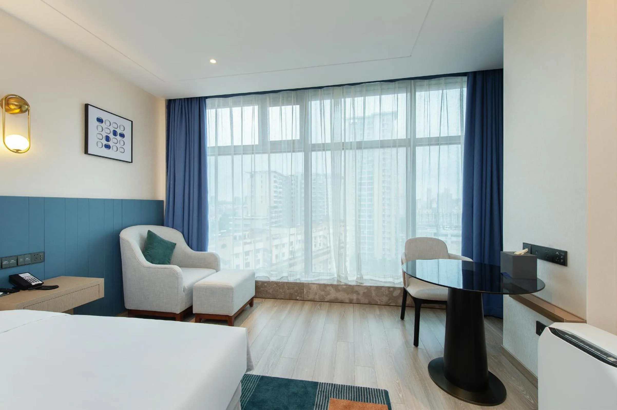 Photo of the whole room, Bed in Novotel Wuxi