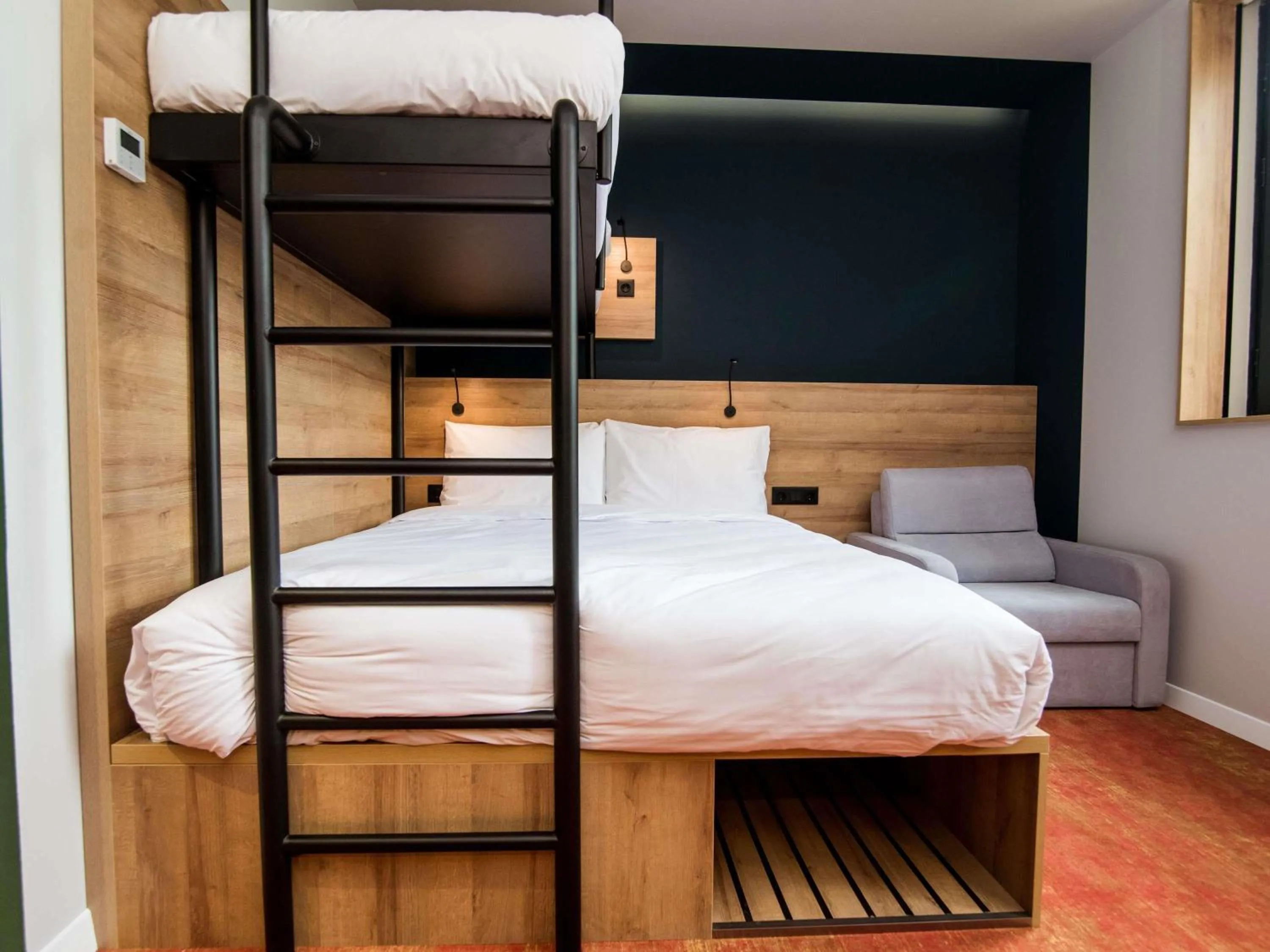 Bedroom, Bed in greet Tbilisi Center