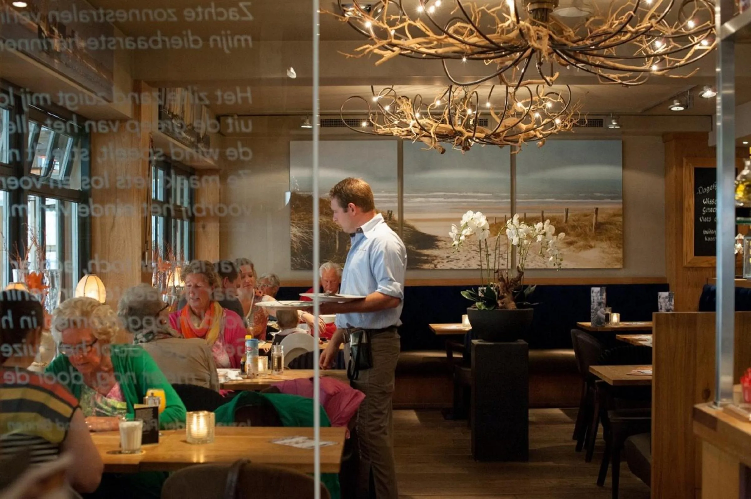 Restaurant/places to eat in Apartments Four Seasons Zuiderstraat