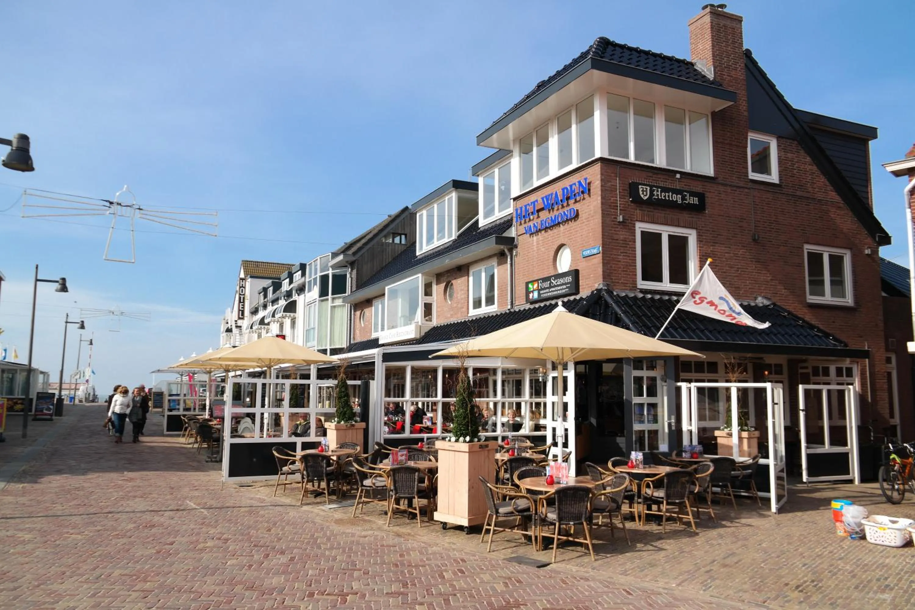 Restaurant/places to eat in Apartments Four Seasons Zuiderstraat