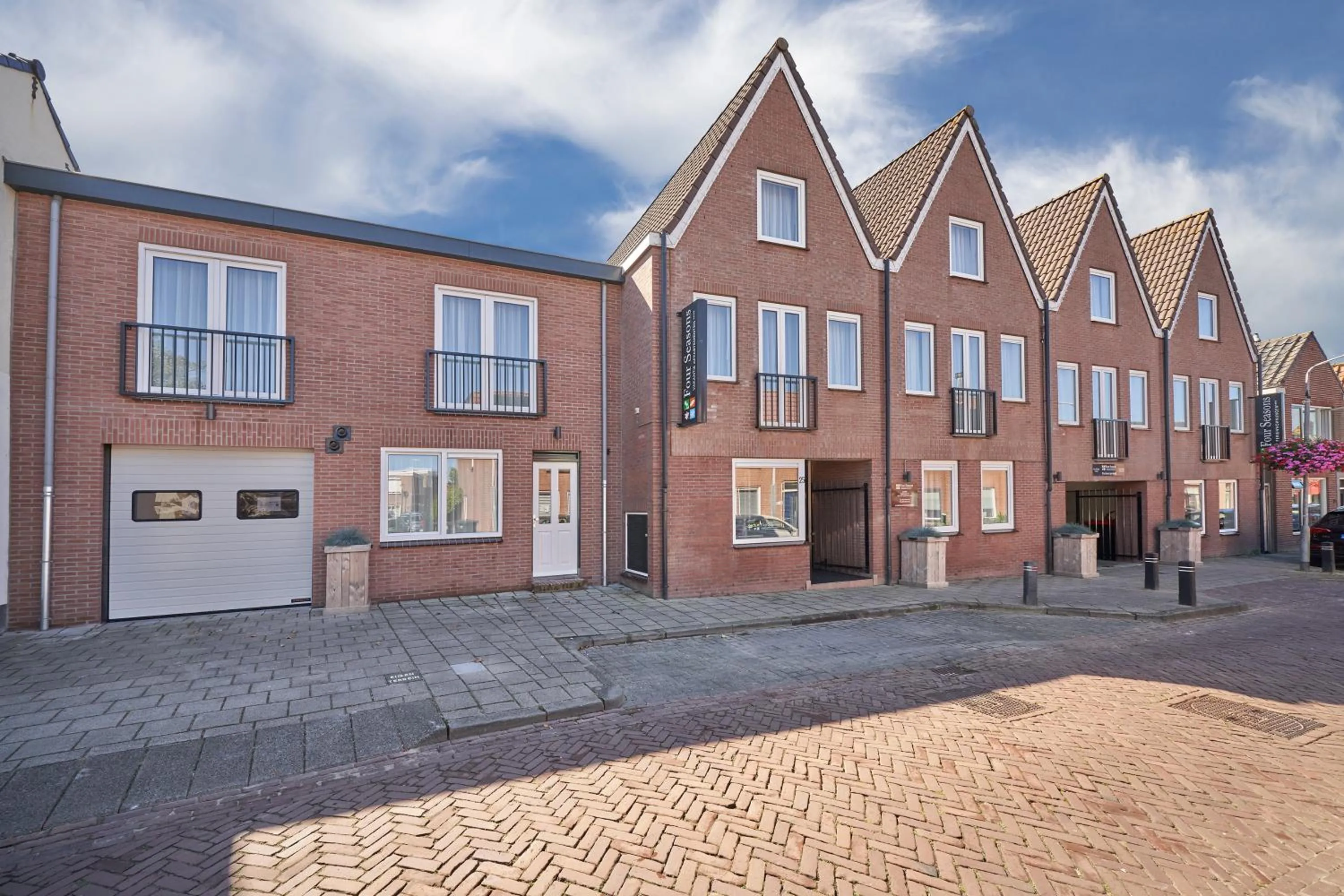 Property building in Apartments Four Seasons Zuiderstraat