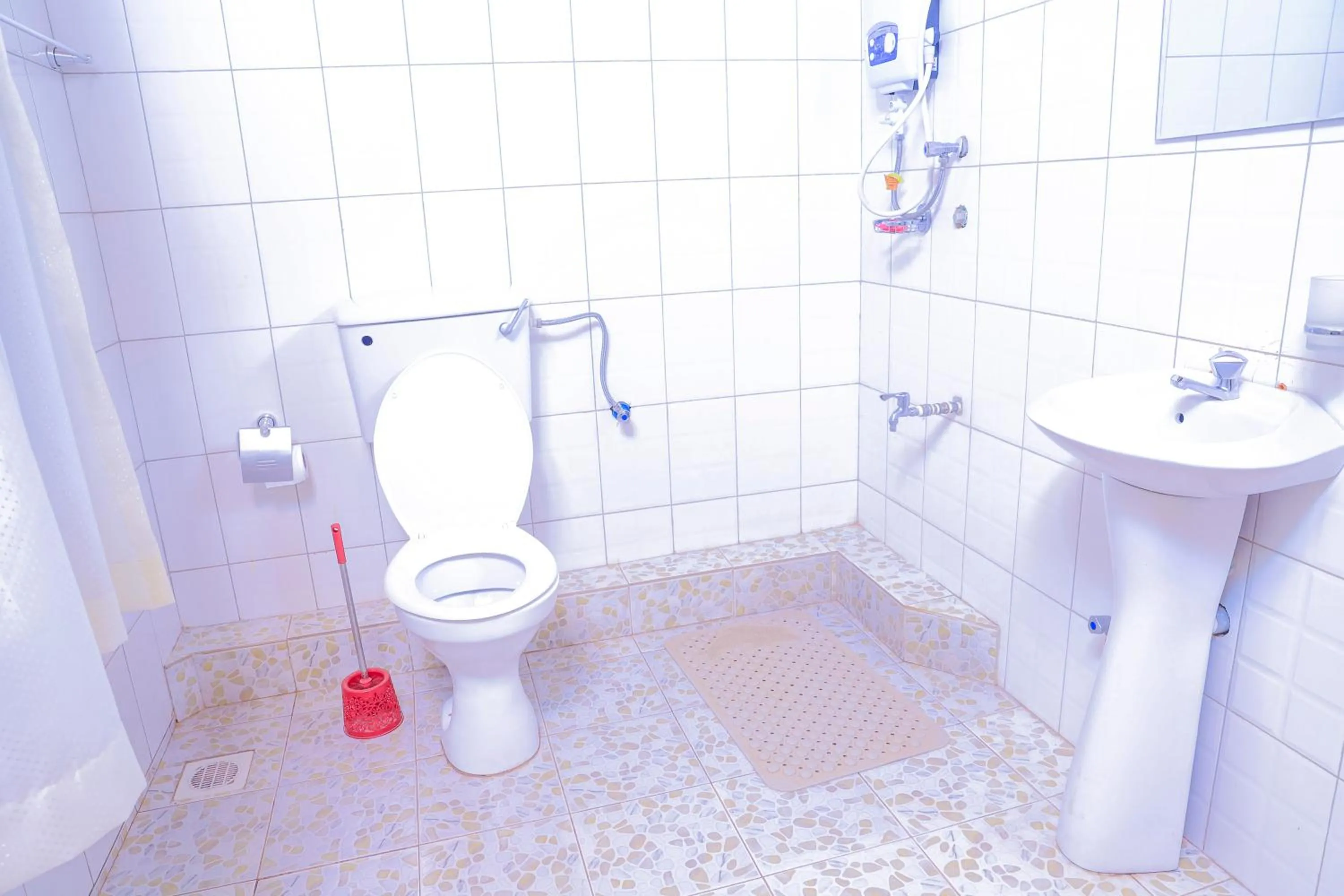 Bathroom in Hakyiri B&B