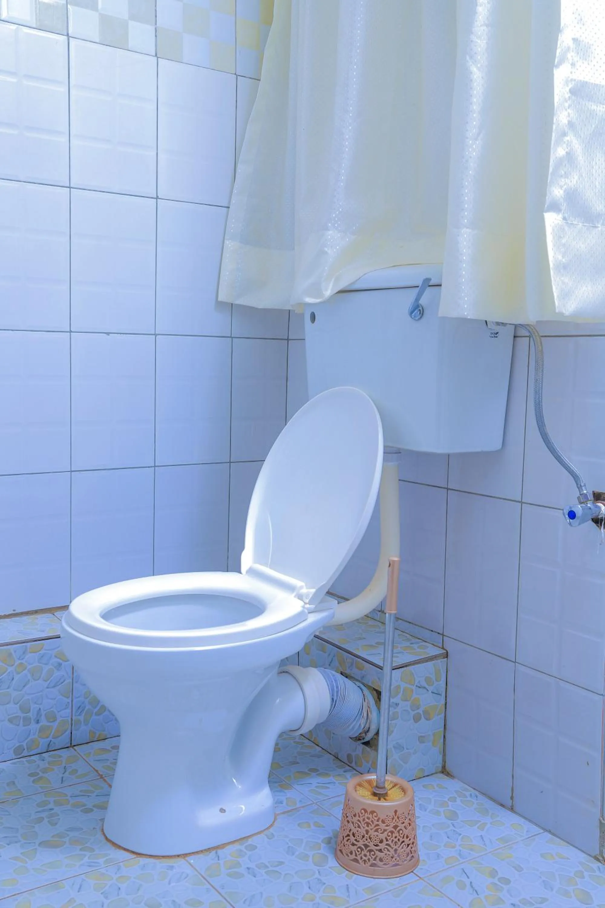 Toilet in Hakyiri B&B