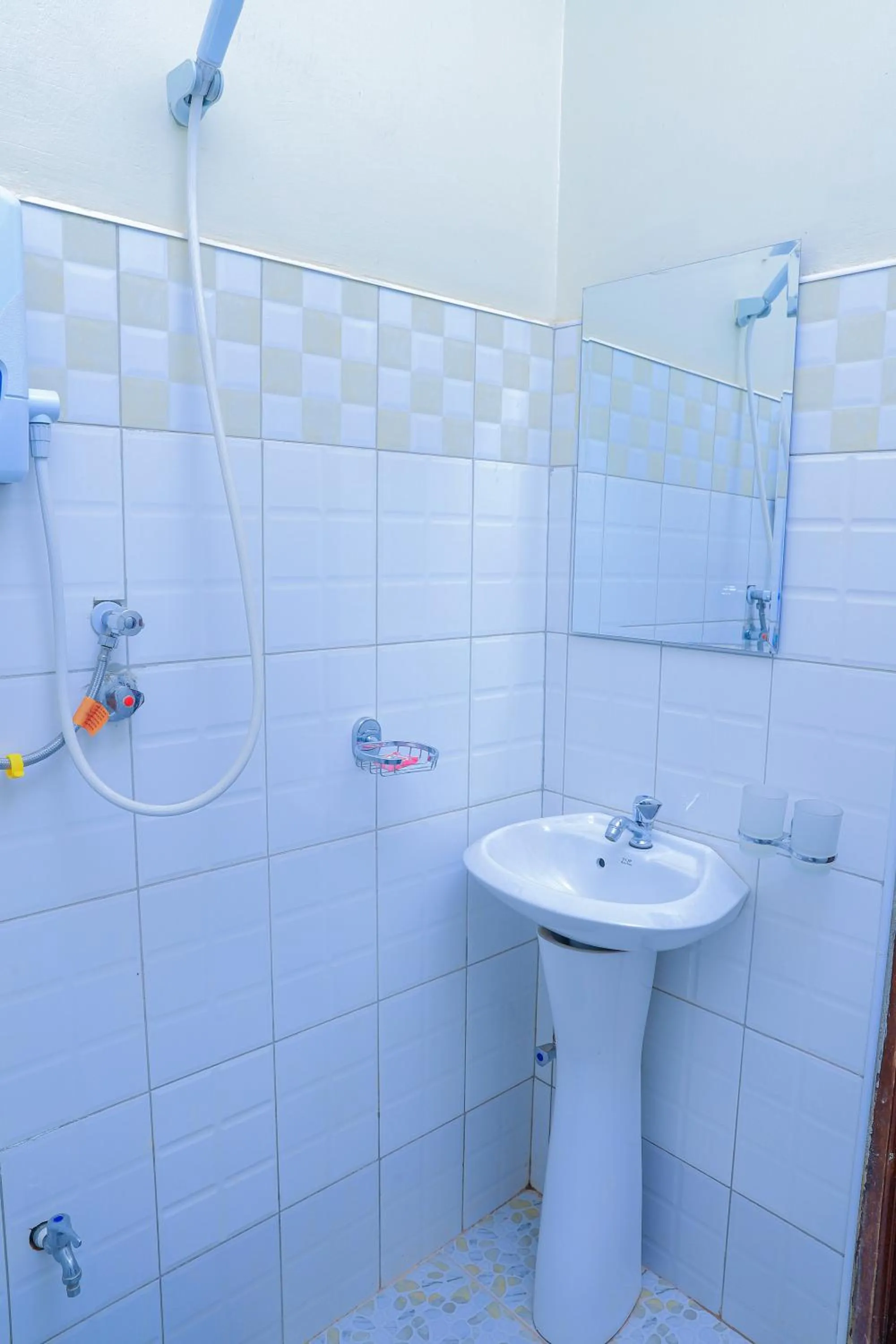 Bathroom in Hakyiri B&B