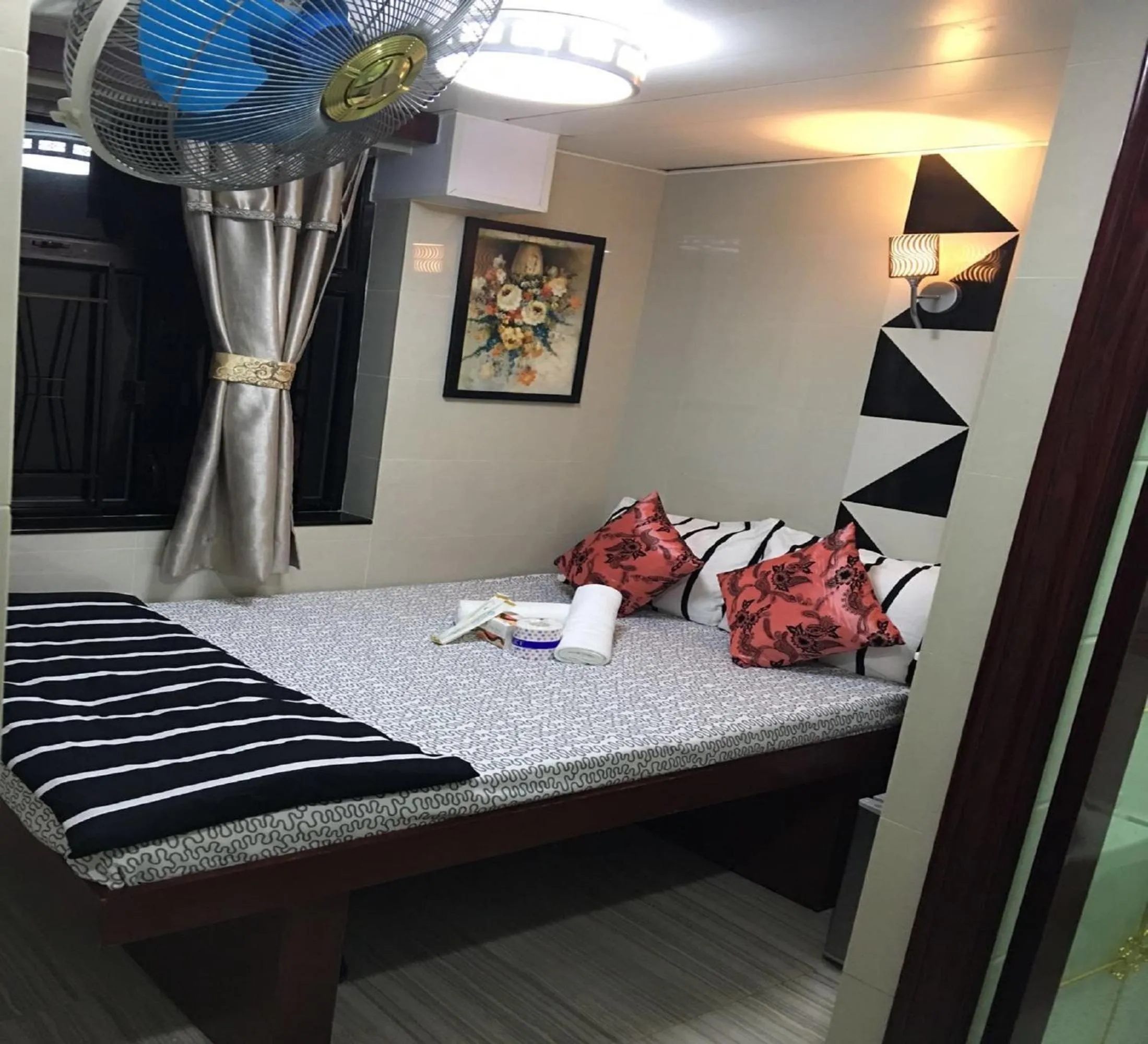 Decorative detail, Bed in Skycity Hostel