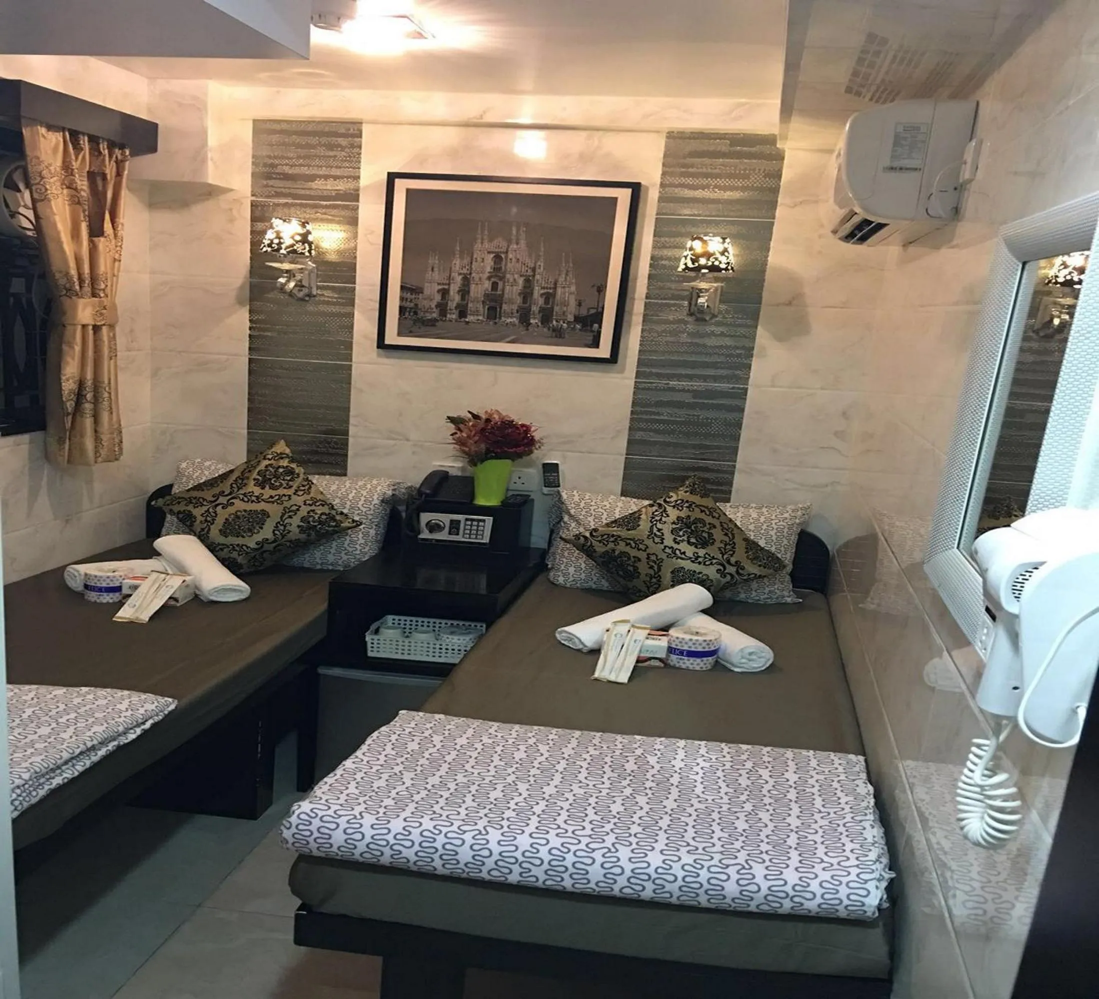 Decorative detail, Bed in Skycity Hostel