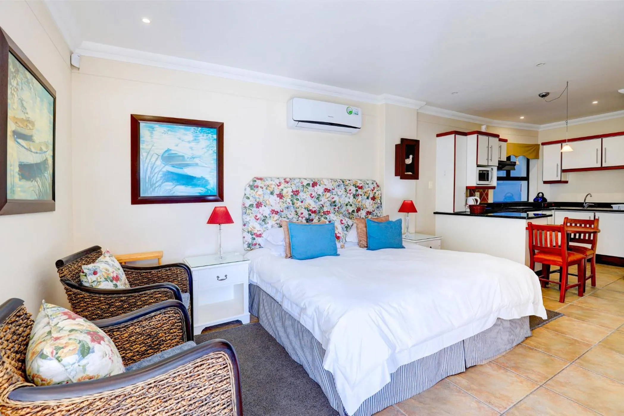 Bed in Makarios on Sea