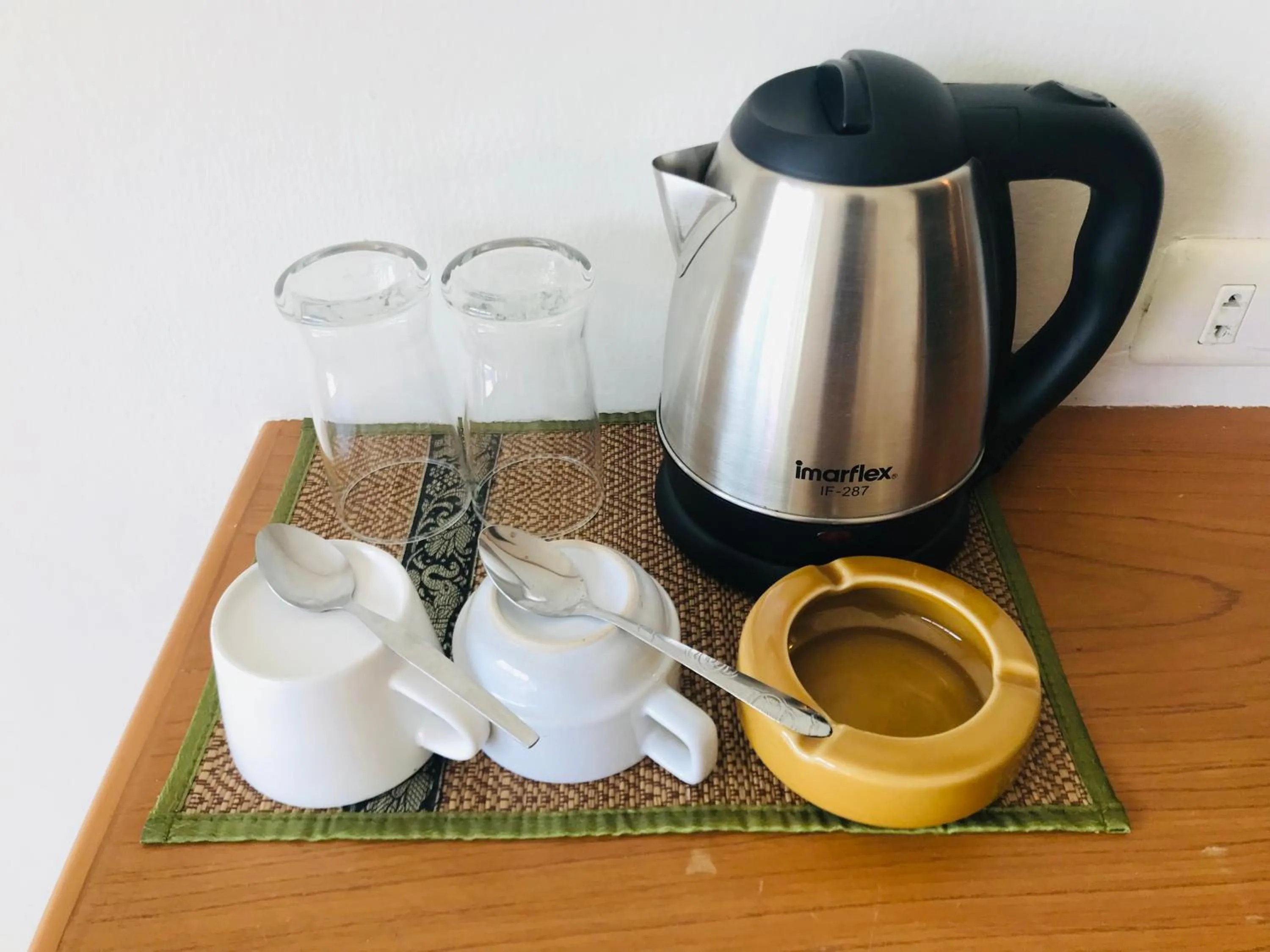 Coffee/tea facilities in Global Hotel Beach View