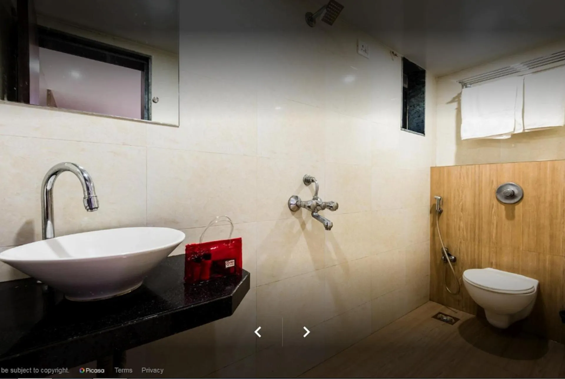 Bathroom in Hotel Shelter Palace