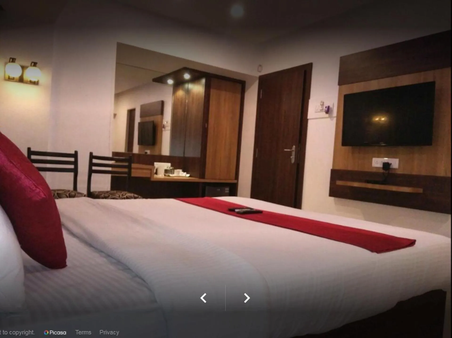 Photo of the whole room, Bed in Hotel Shelter Palace