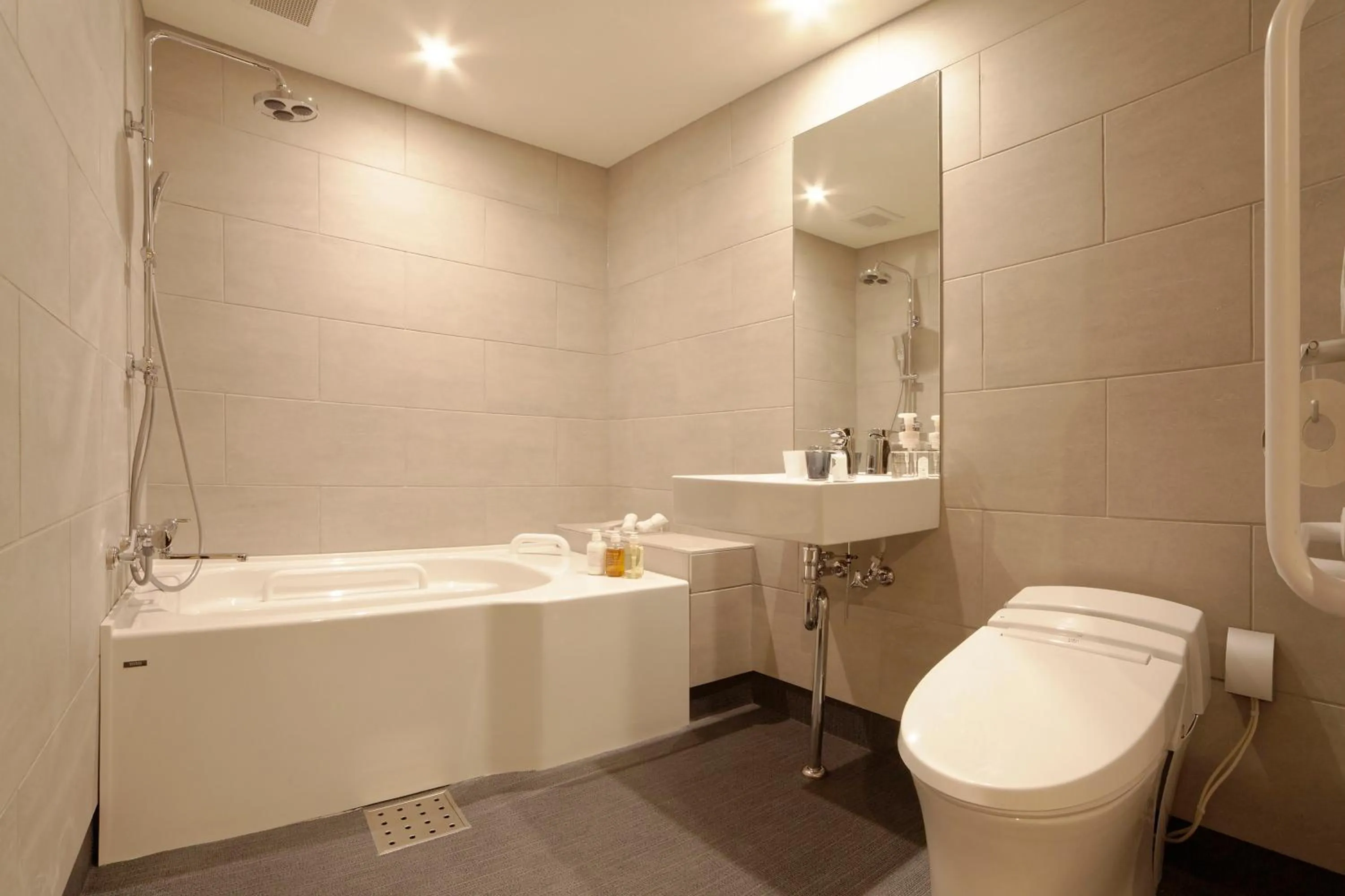 Photo of the whole room in Sakura Terrace The Gallery