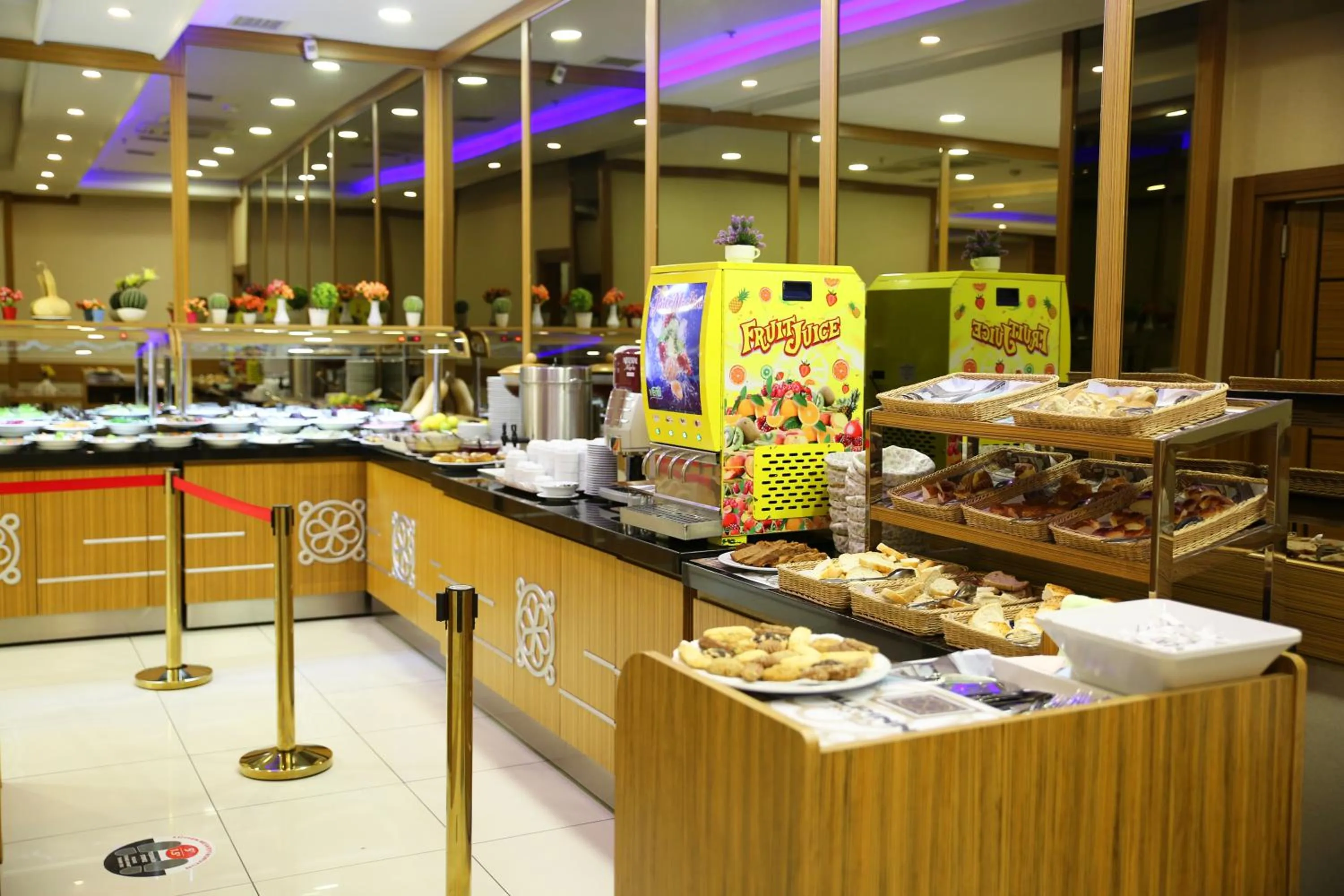 Breakfast in Alpinn Hotel Istanbul