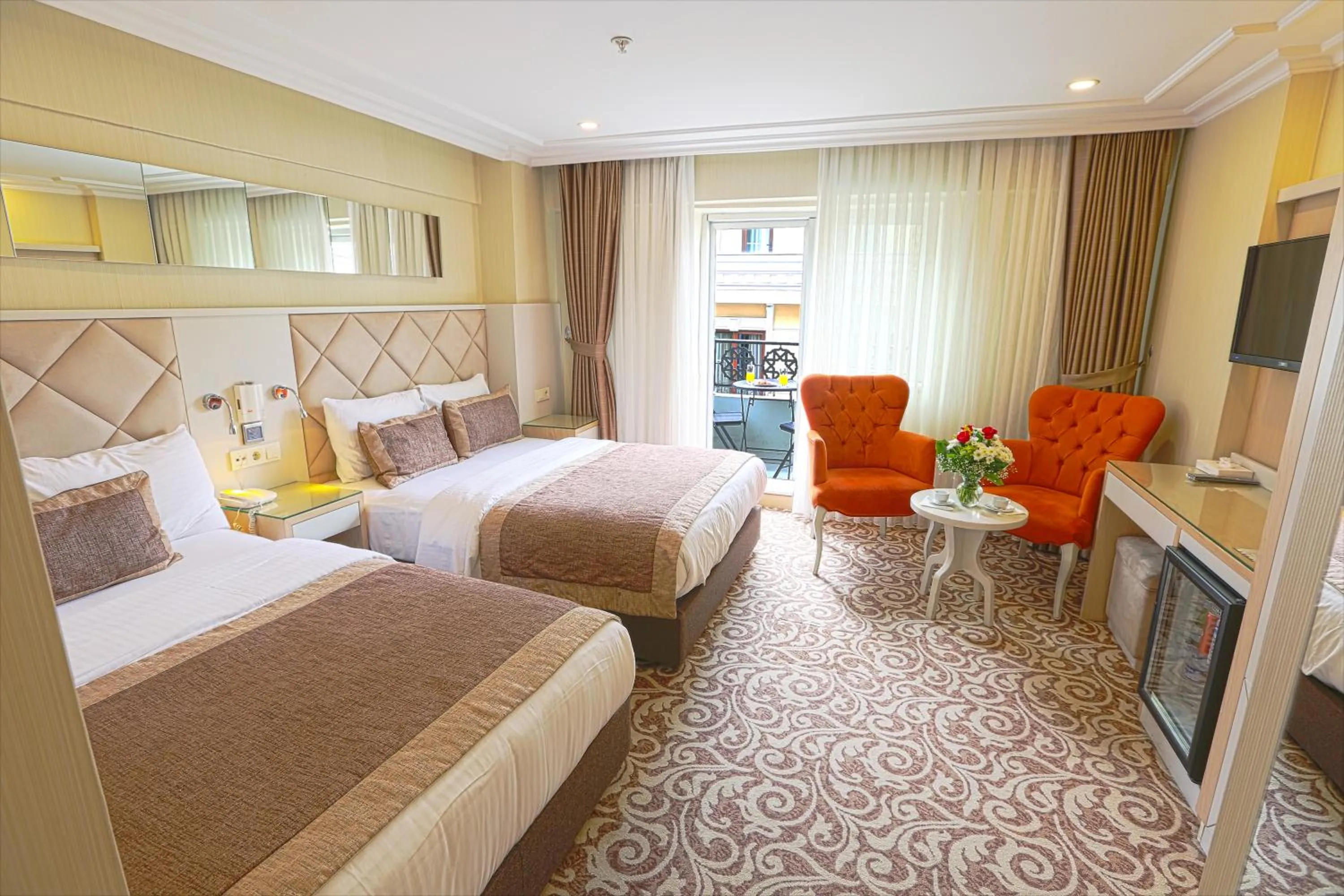 Photo of the whole room, Bed in Alpinn Hotel Istanbul
