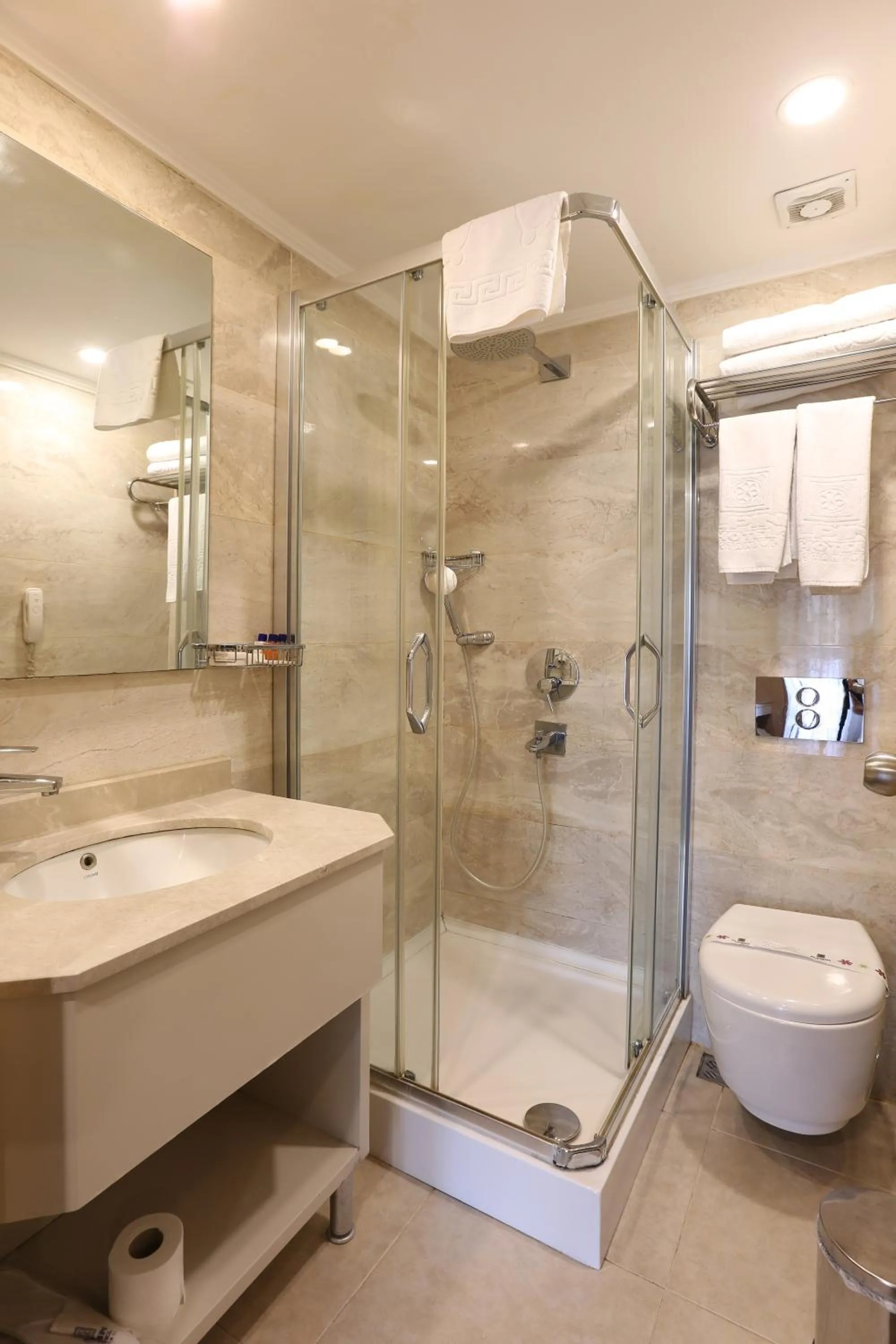 Bathroom in Alpinn Hotel Istanbul