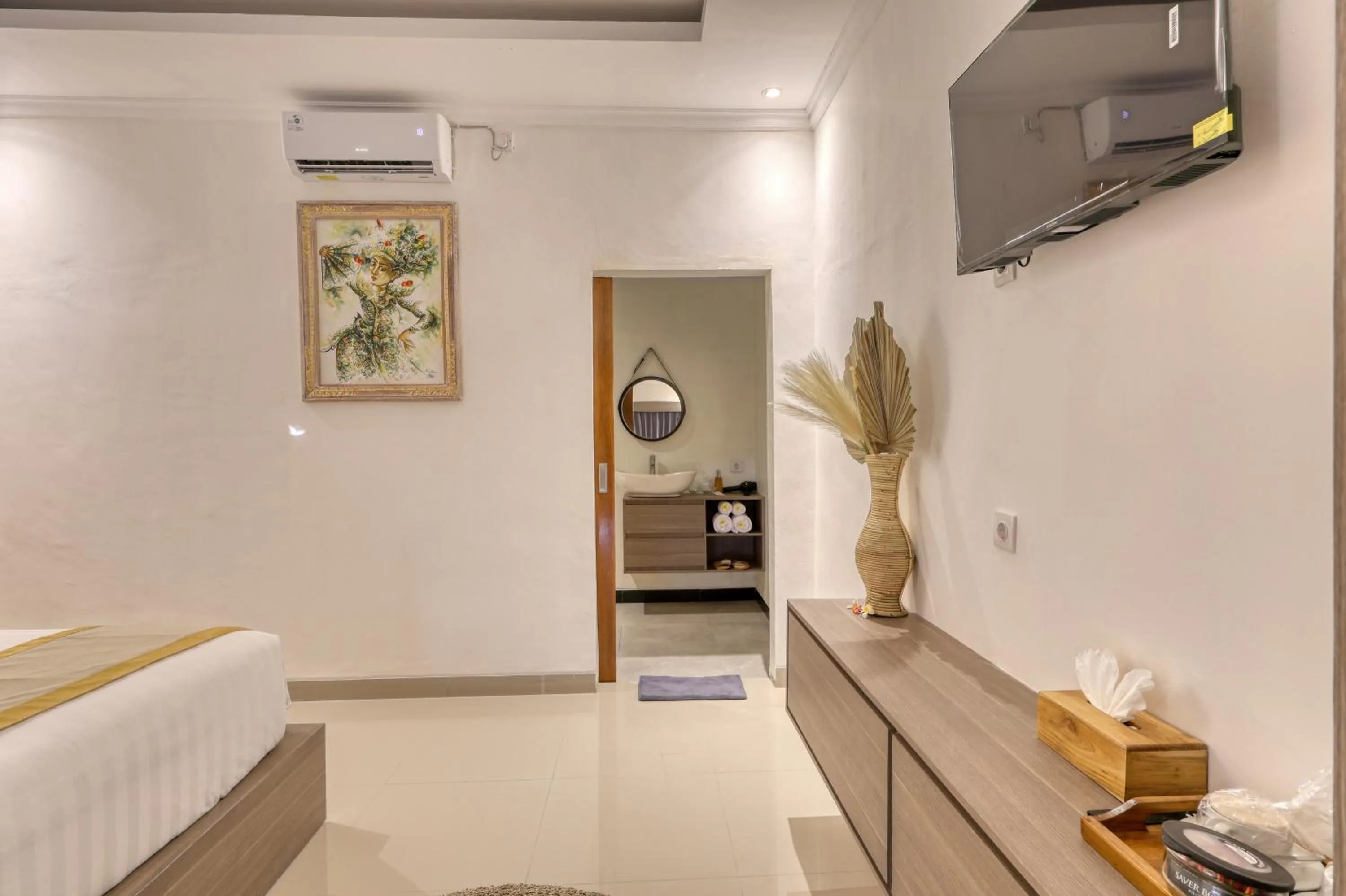 TV and multimedia in Kelingking Parama Resort