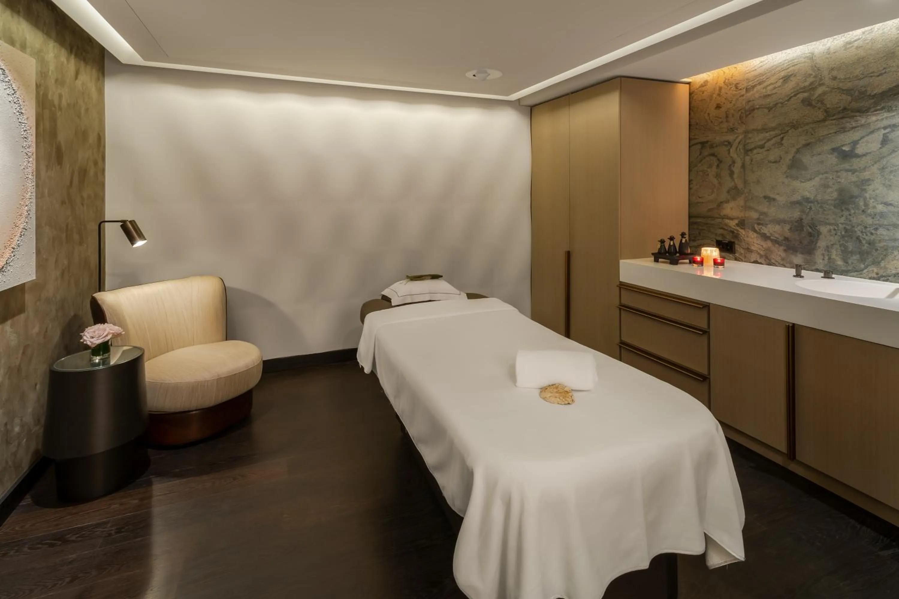 Spa and wellness centre/facilities in FIVE Zurich - Luxury City Resort