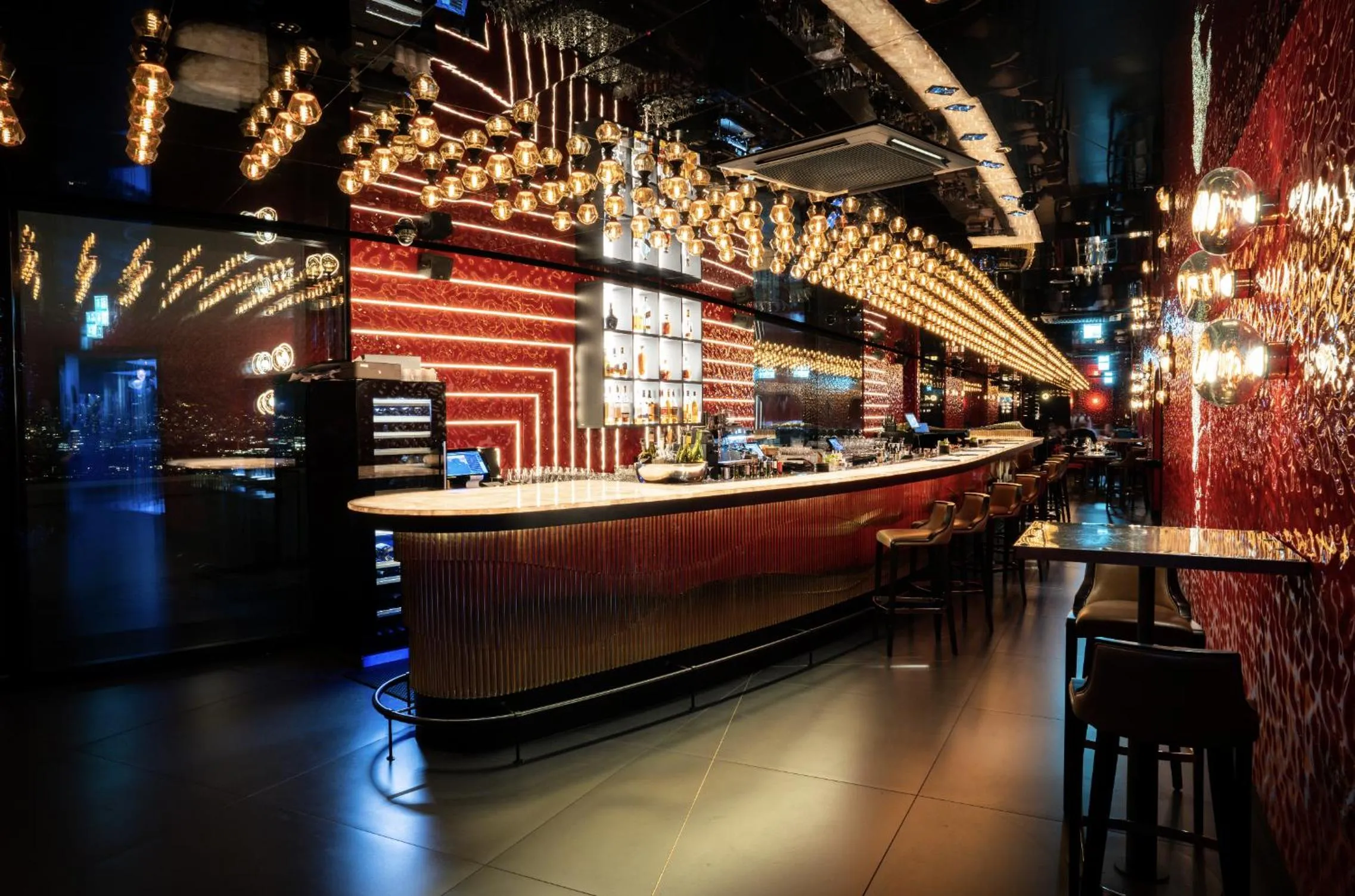 Nightclub / DJ in FIVE Zurich - Luxury City Resort