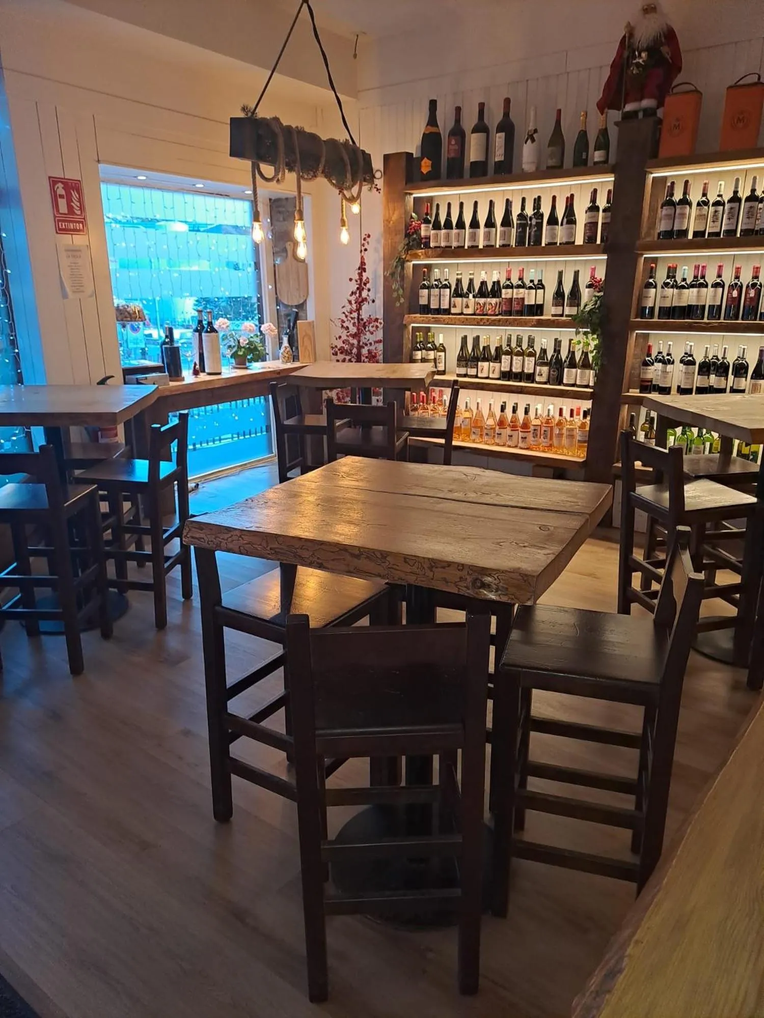 Restaurant/places to eat in Hotel Merino