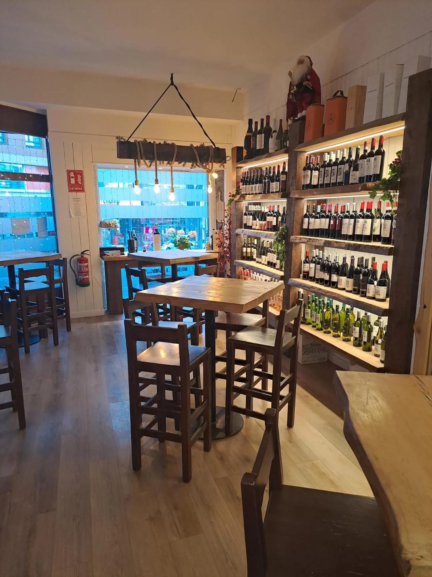 Restaurant/places to eat in Hotel Merino