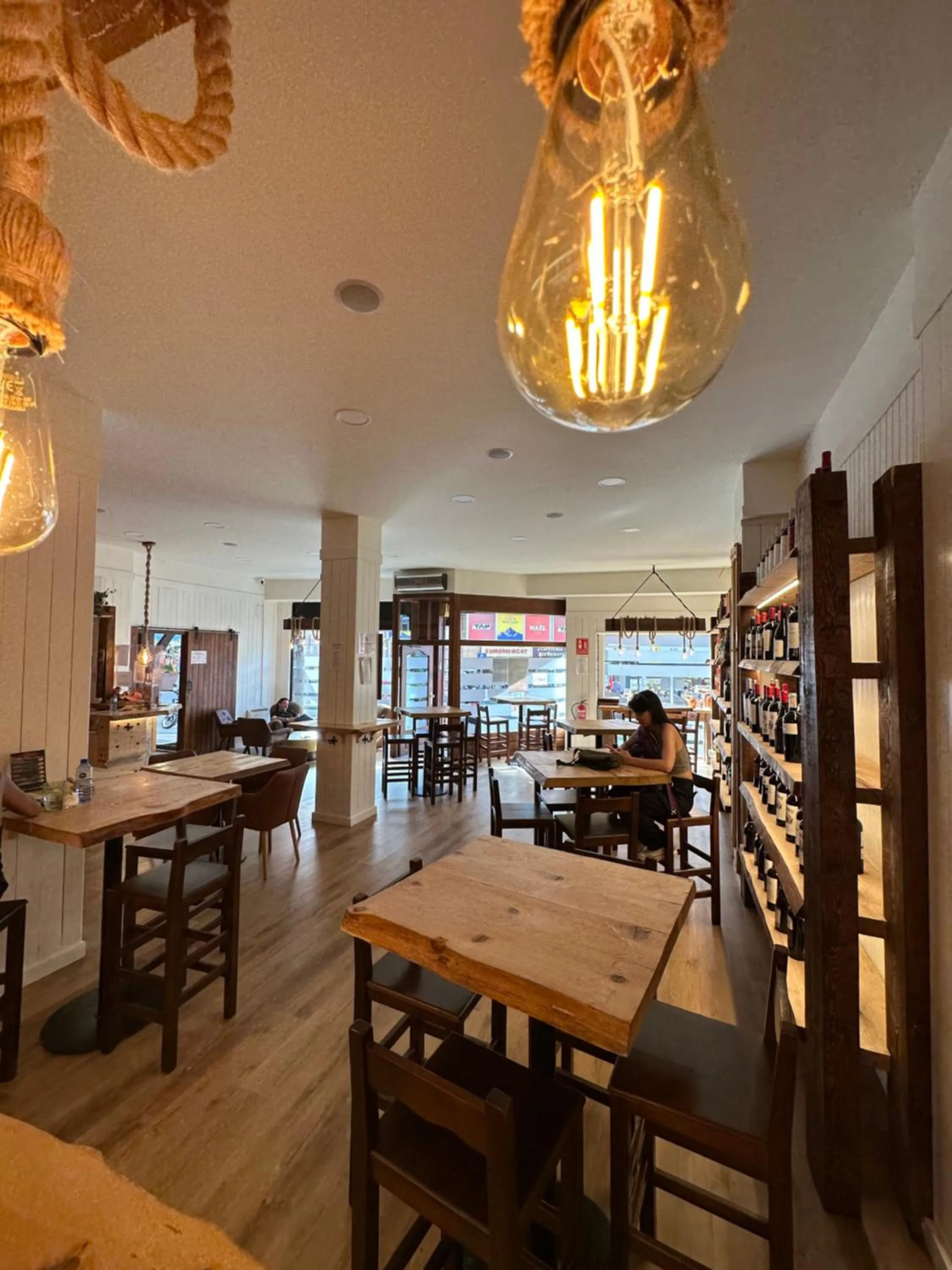 Restaurant/places to eat in Hotel Merino