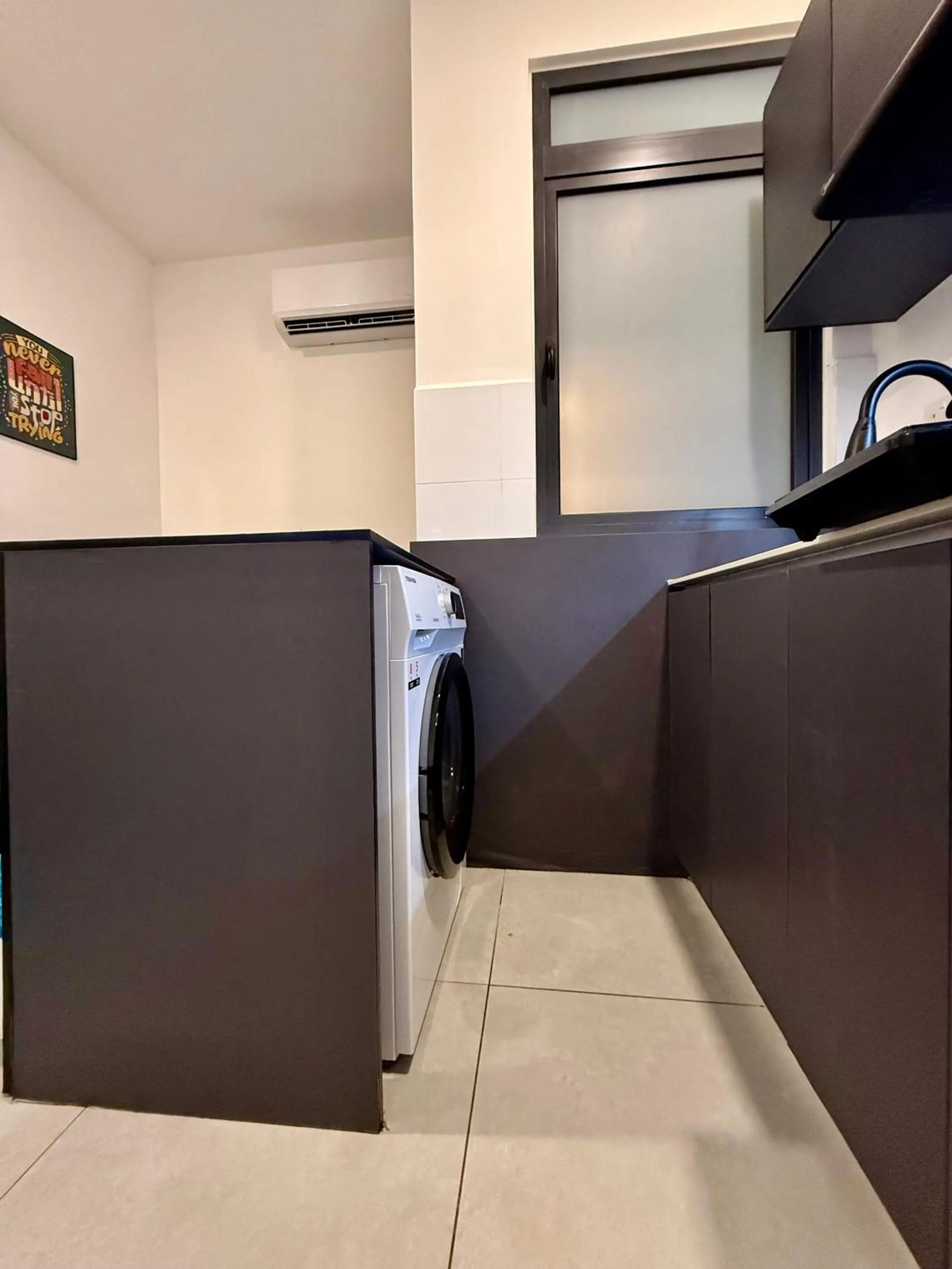 Neu Suites Service Apartment By Moonlight